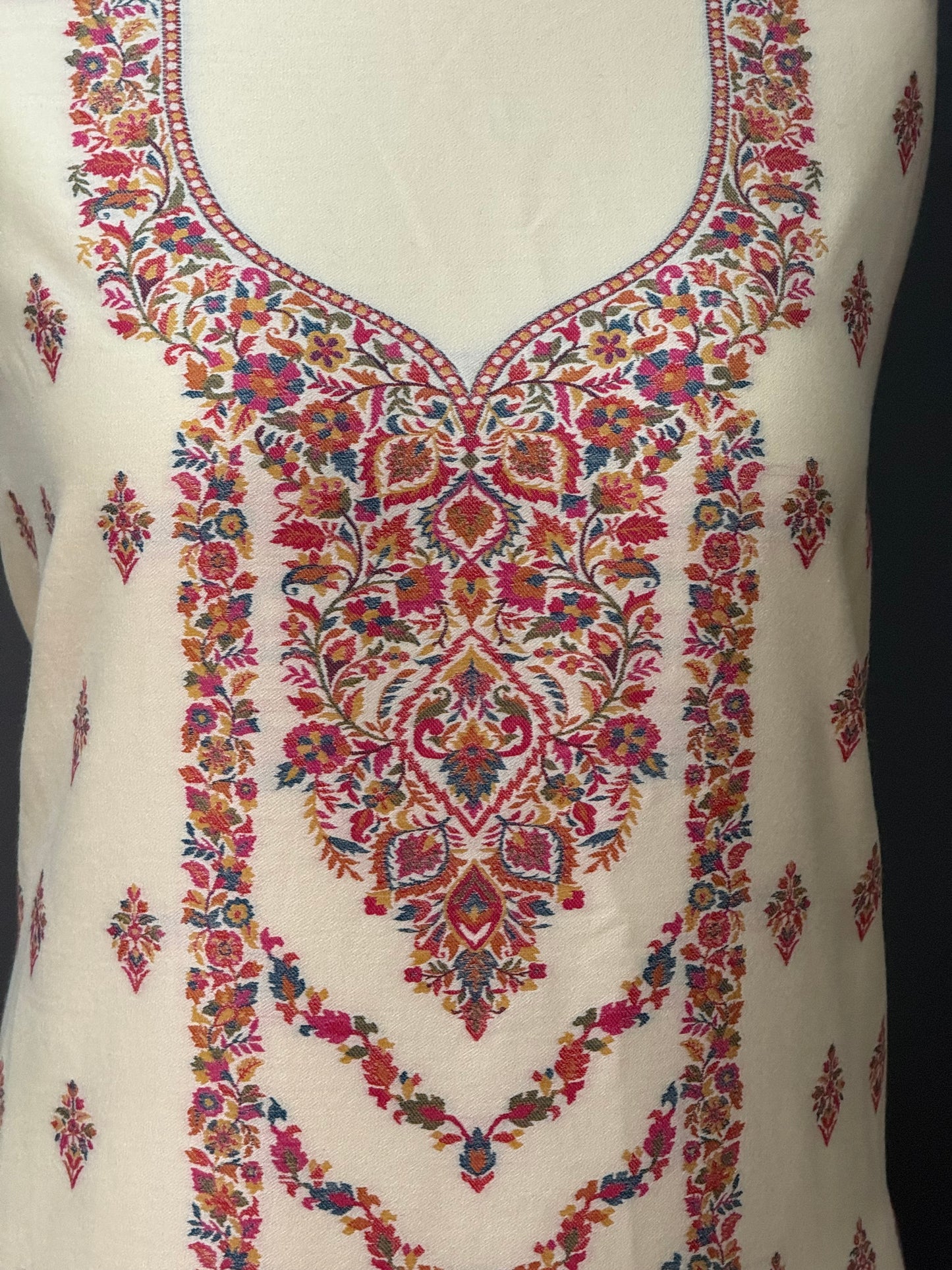 KANI PASHMINA SUIT