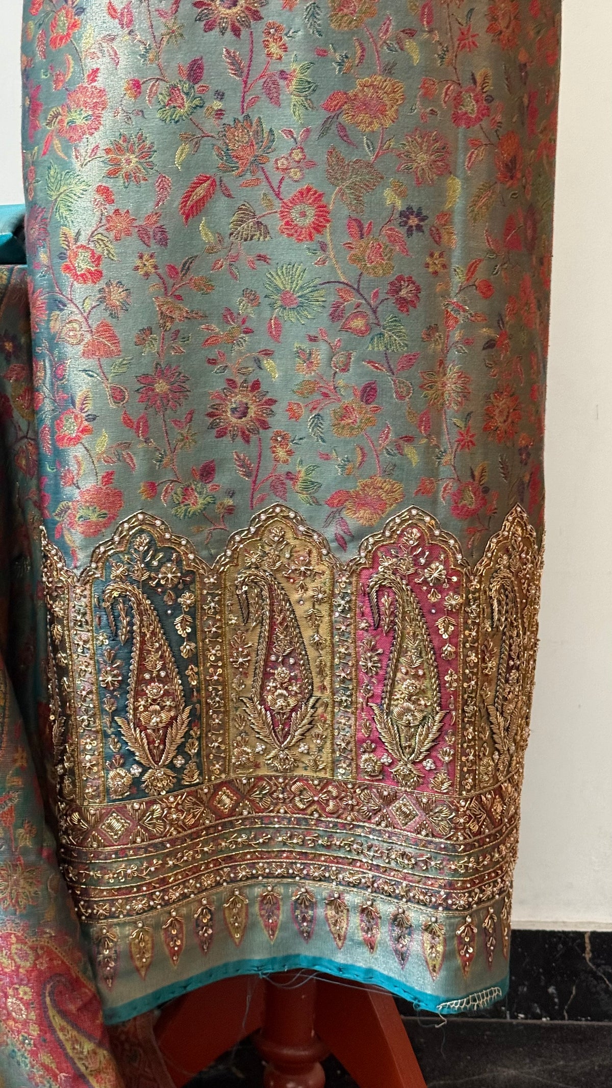 REGAL LOOM