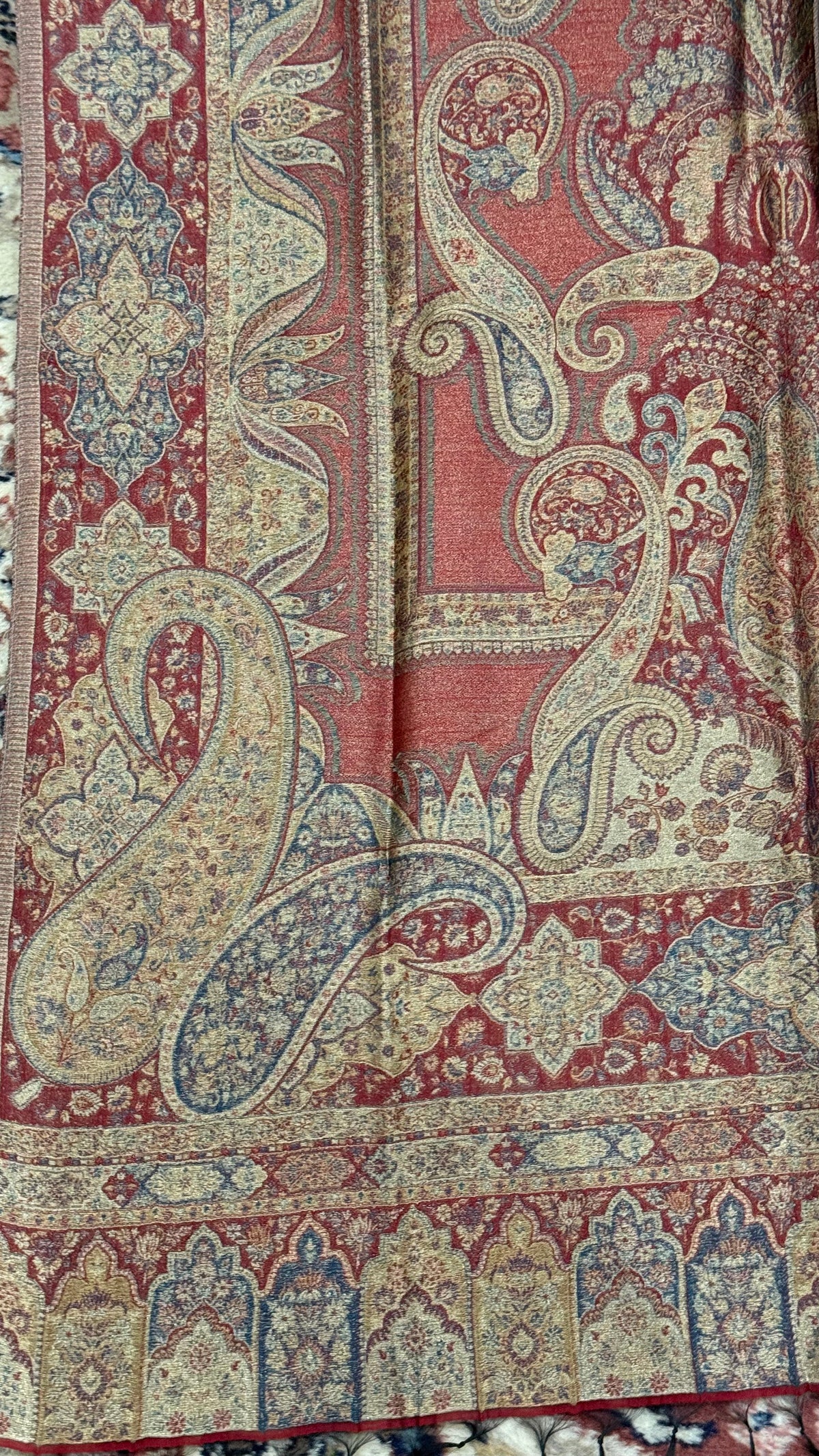 NOOR-E-KANI