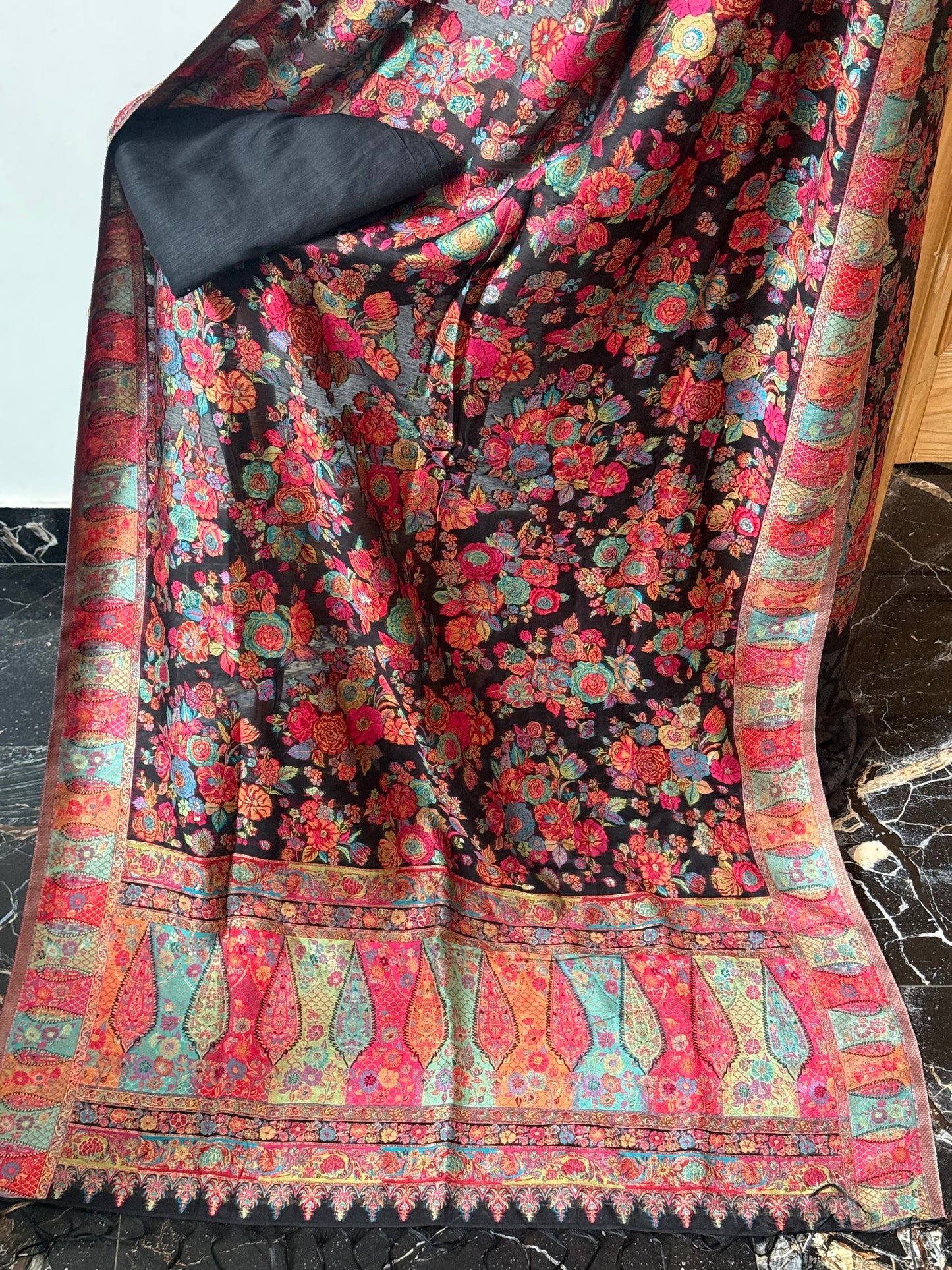 REGAL LOOM