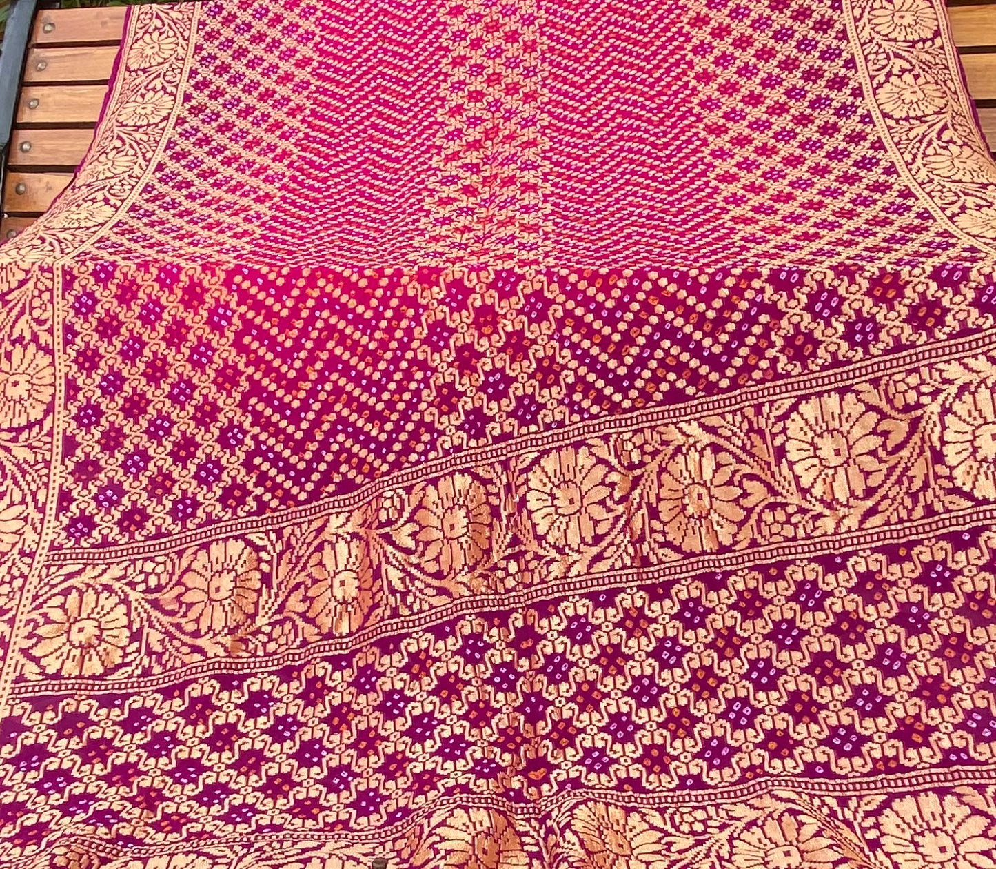 Pure Georgette neem Zari with mena kari