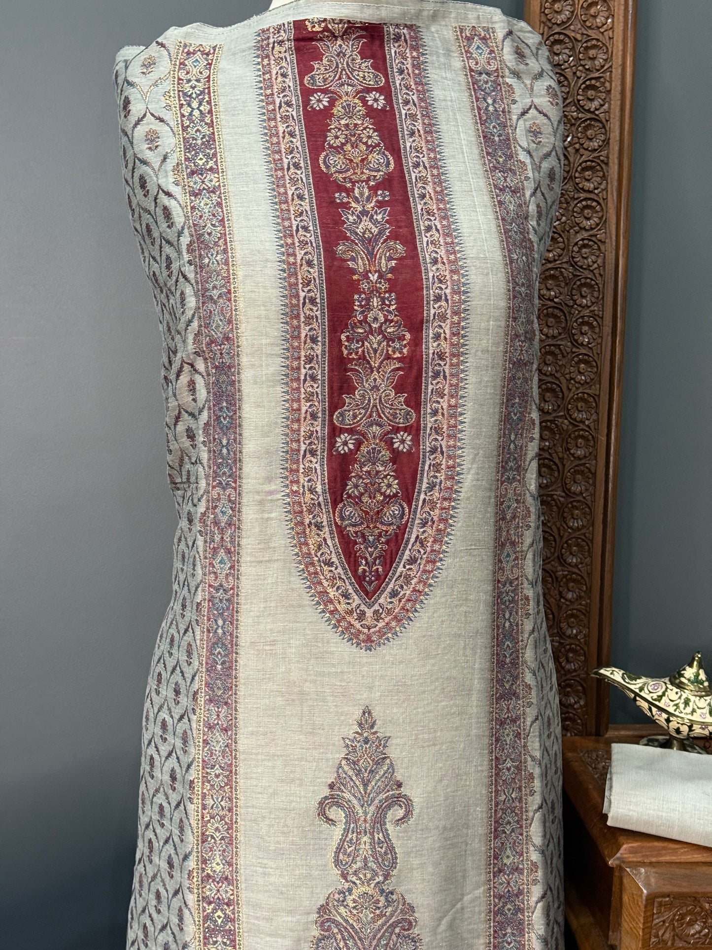 REGAL LOOM SHAHI RESHAM