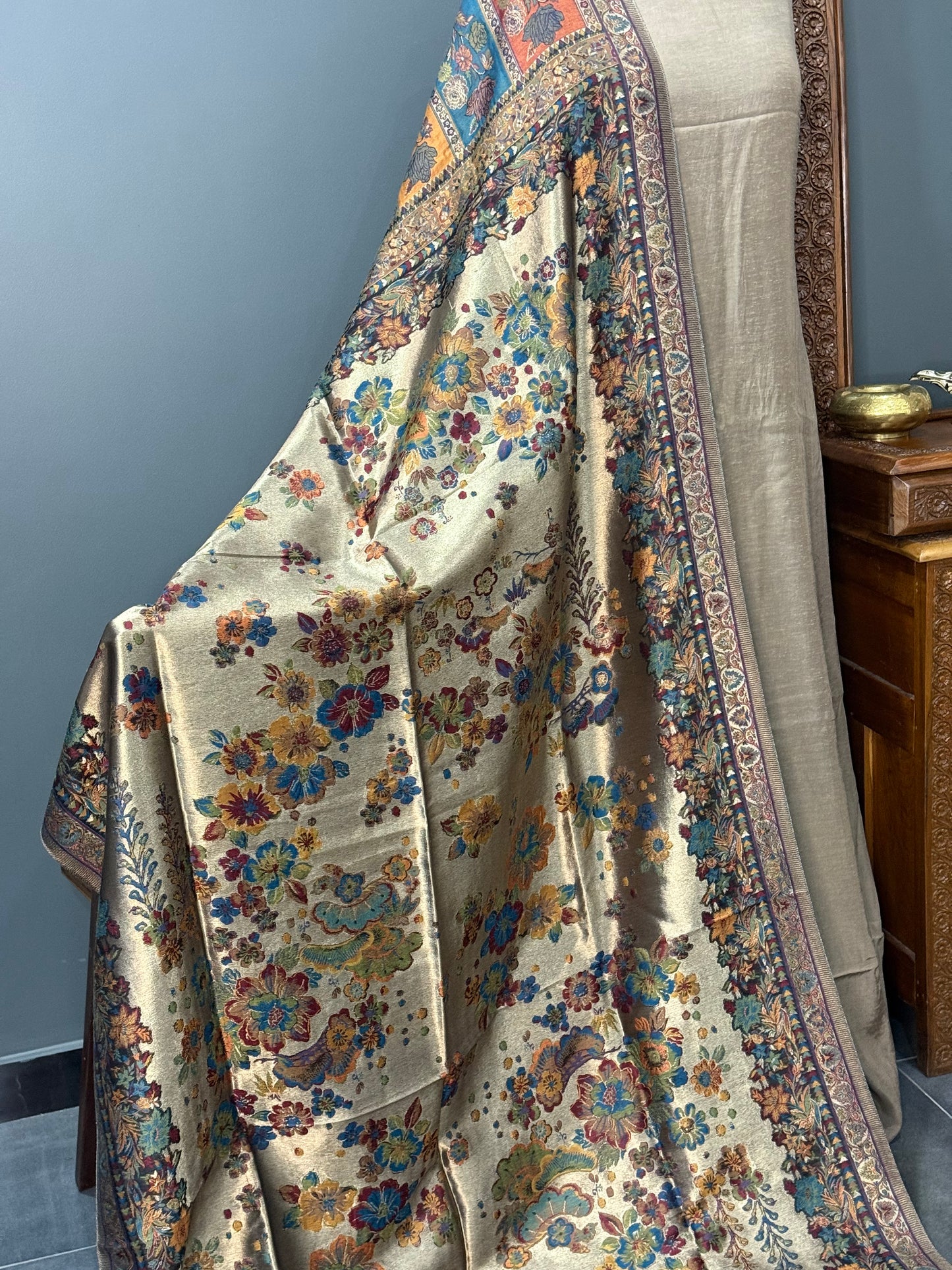 REGAL LOOM SHAHI RESHAM