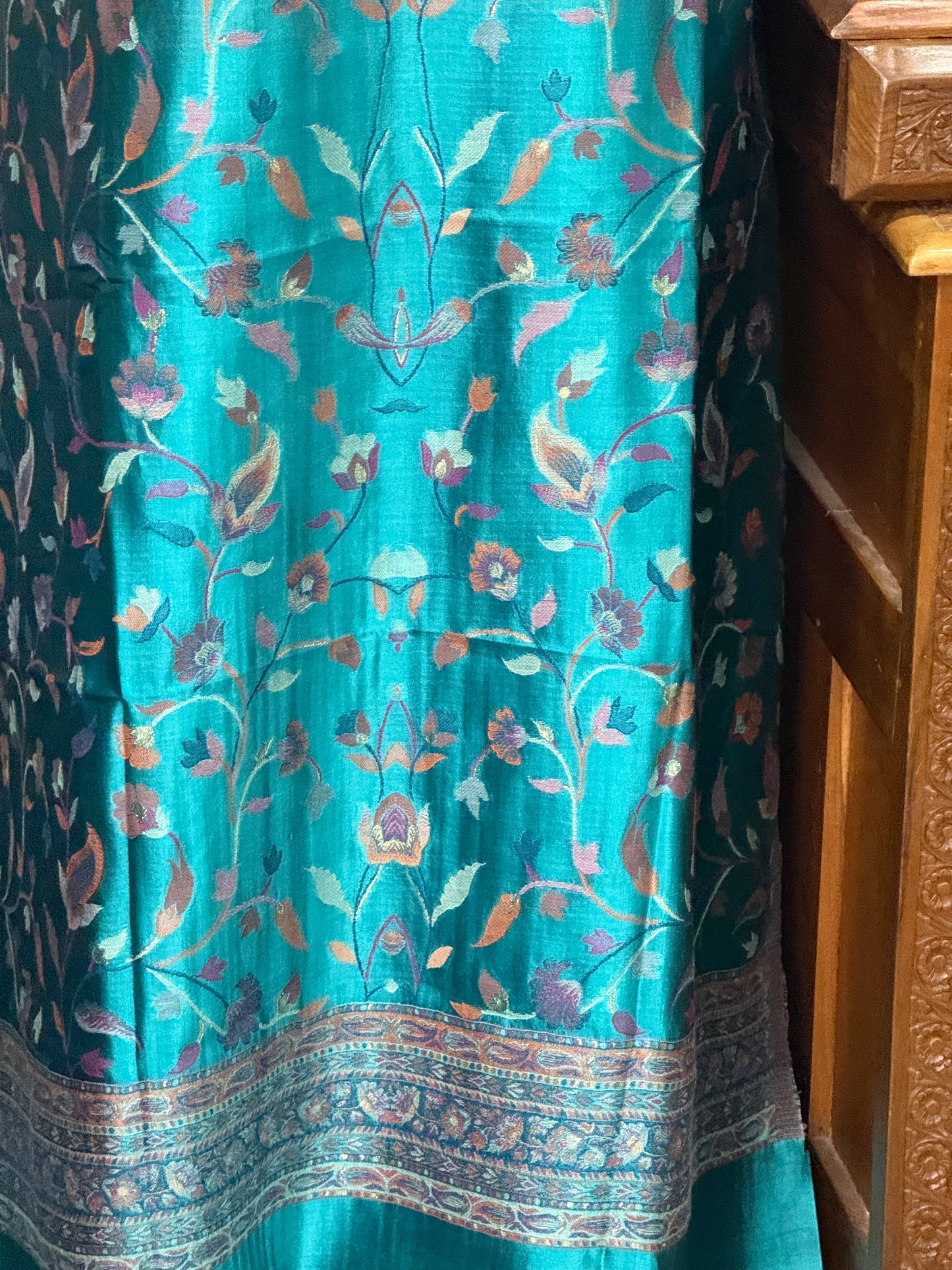 REGAL LOOM