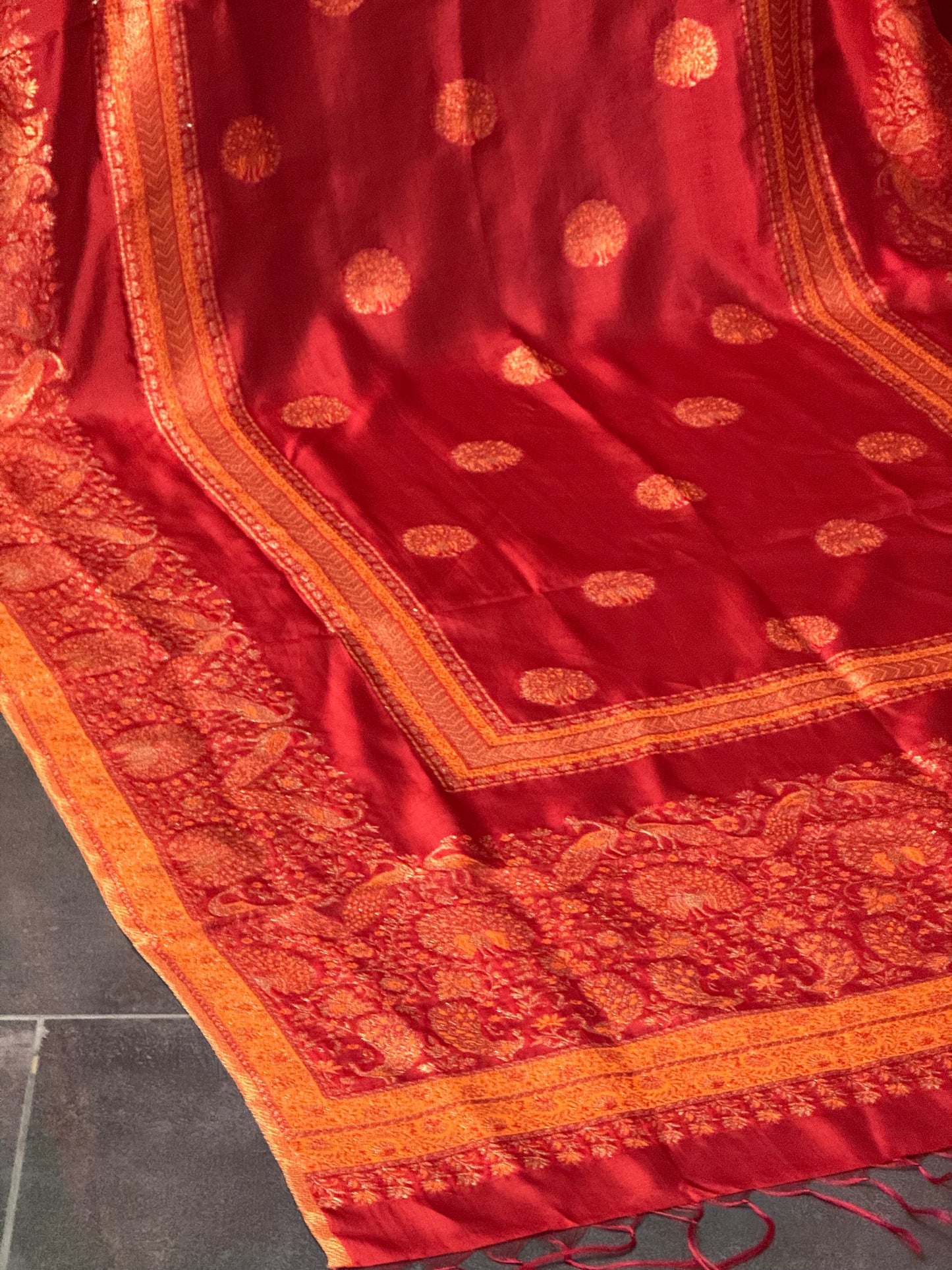 REGAL LOOM