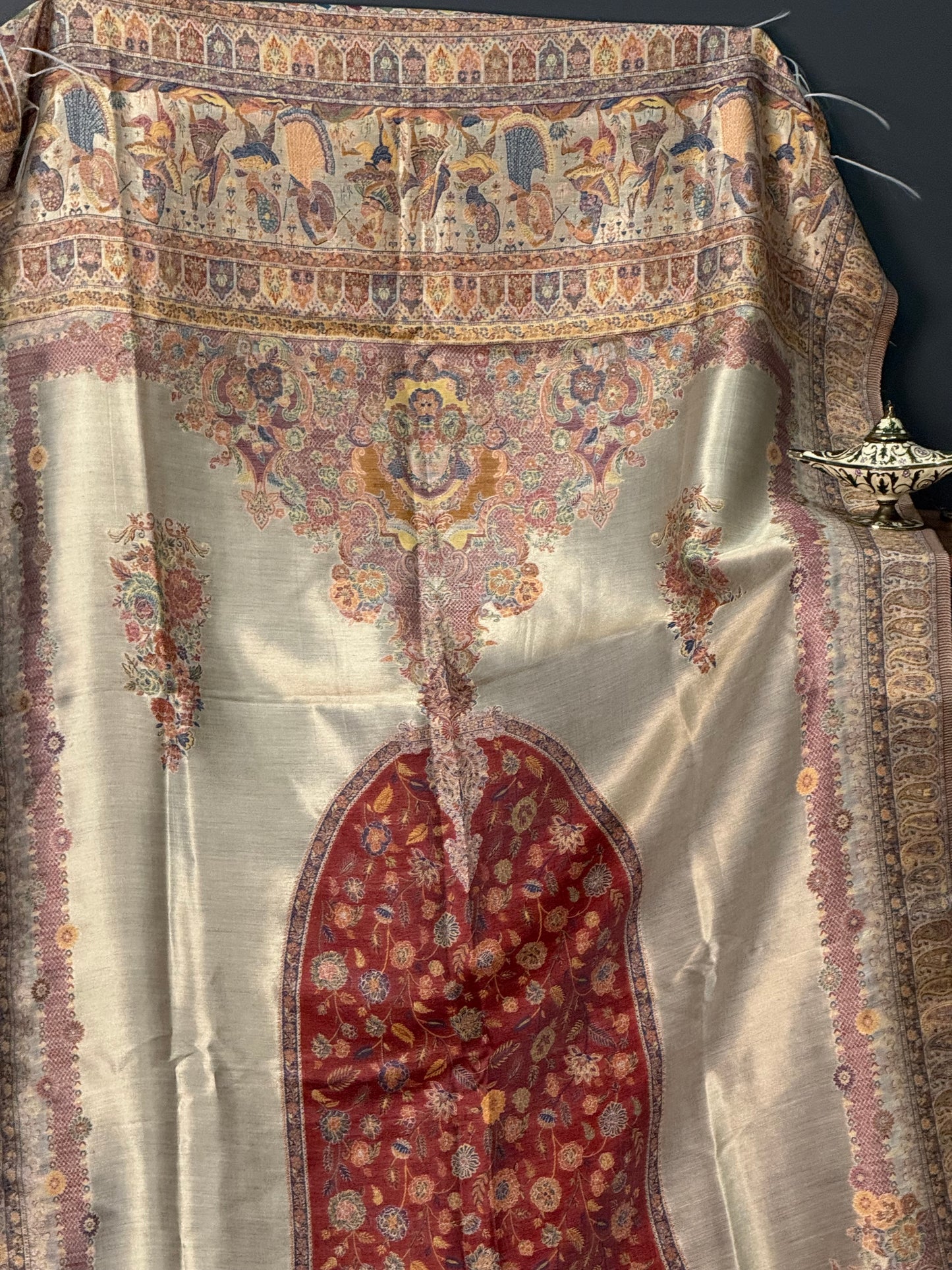 NOOR-E-KANI