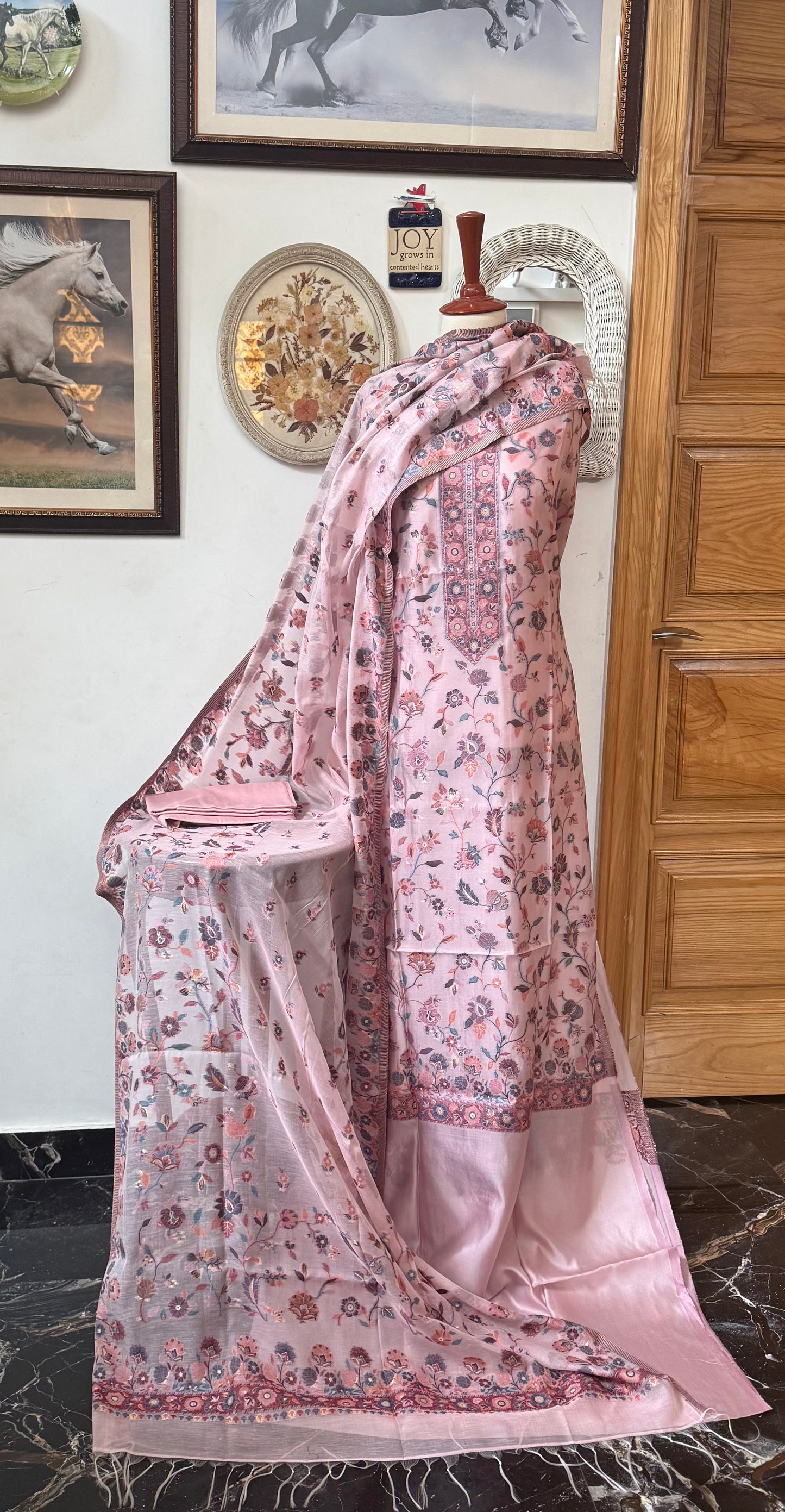 REGAL LOOM