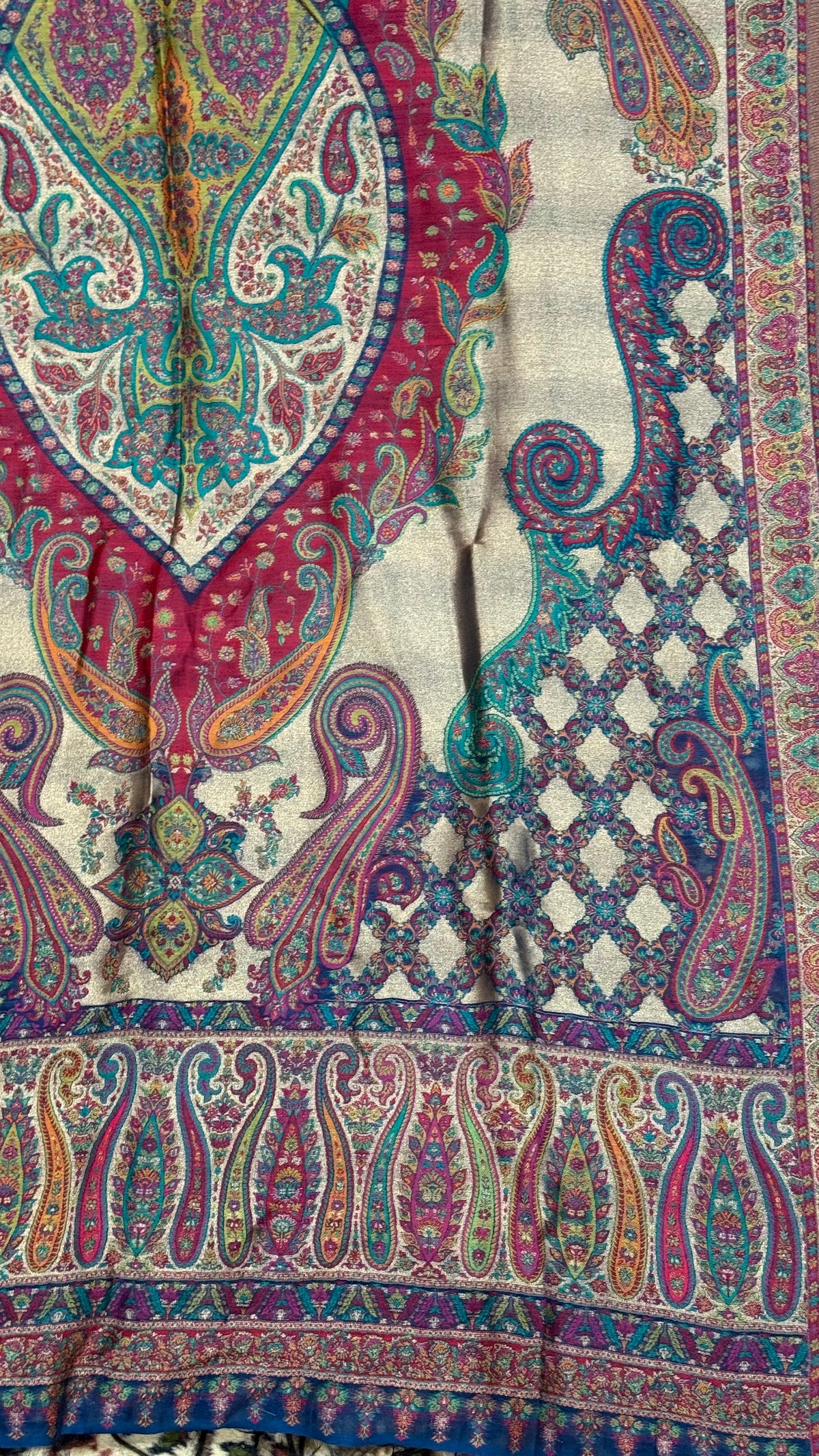NOOR-E-KANI