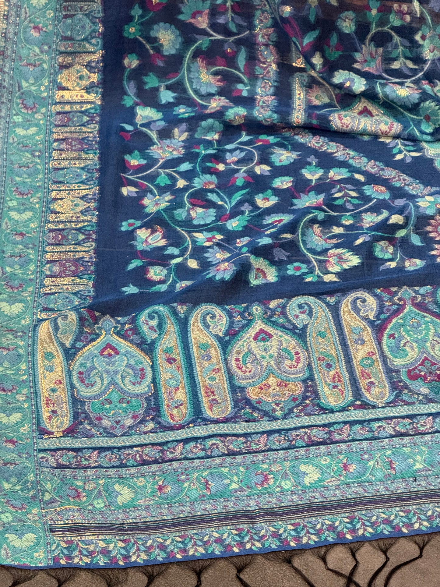REGAL LOOM