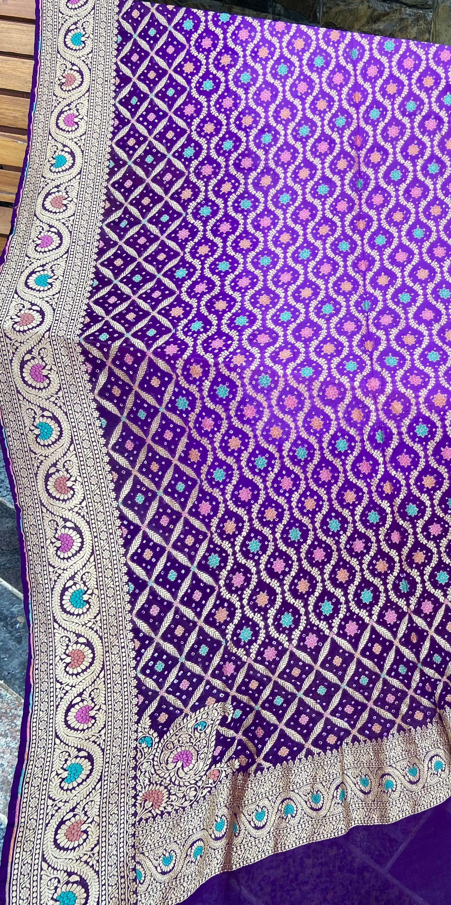 Pure Georgette neem Zari with mena kari