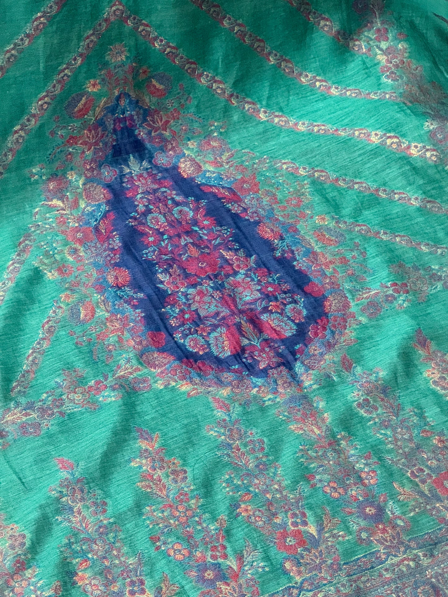 REGAL LOOM SHAHI RESHAM
