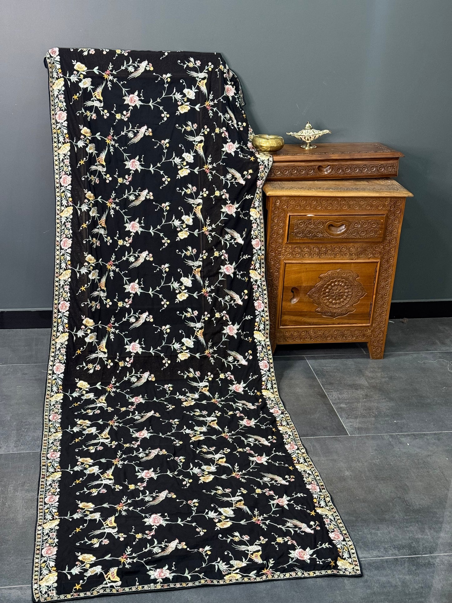 Parsi gara Mechine embroidered