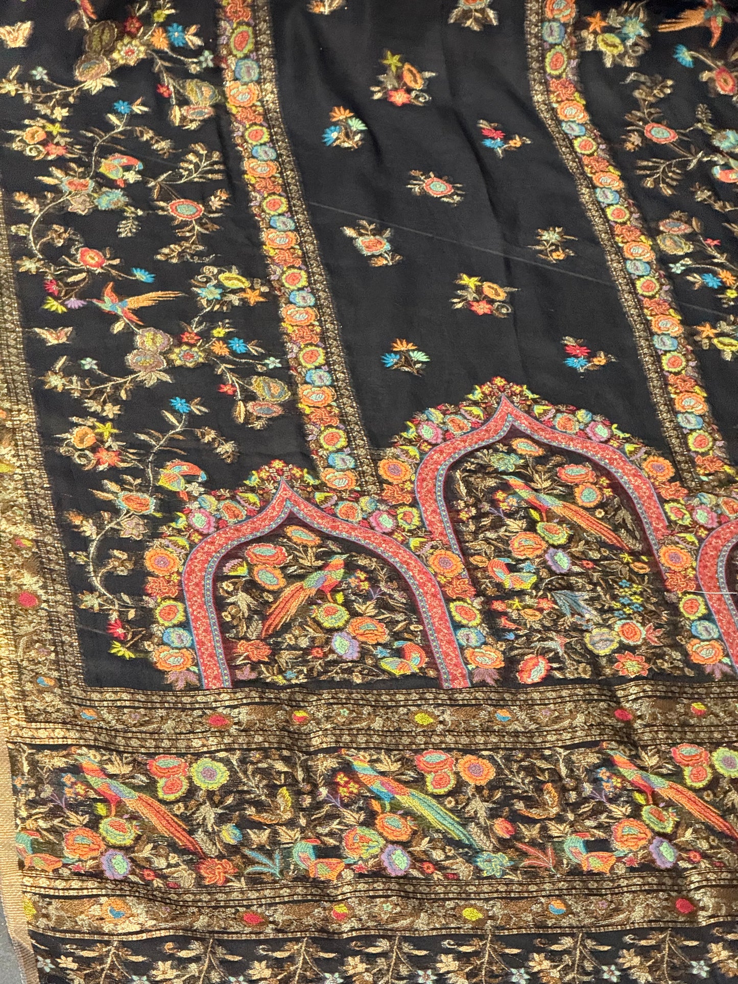 REGAL LOOM
