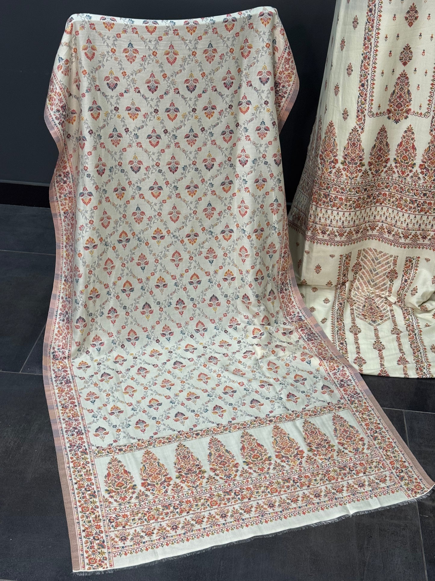 KANI PASHMINA SUIT