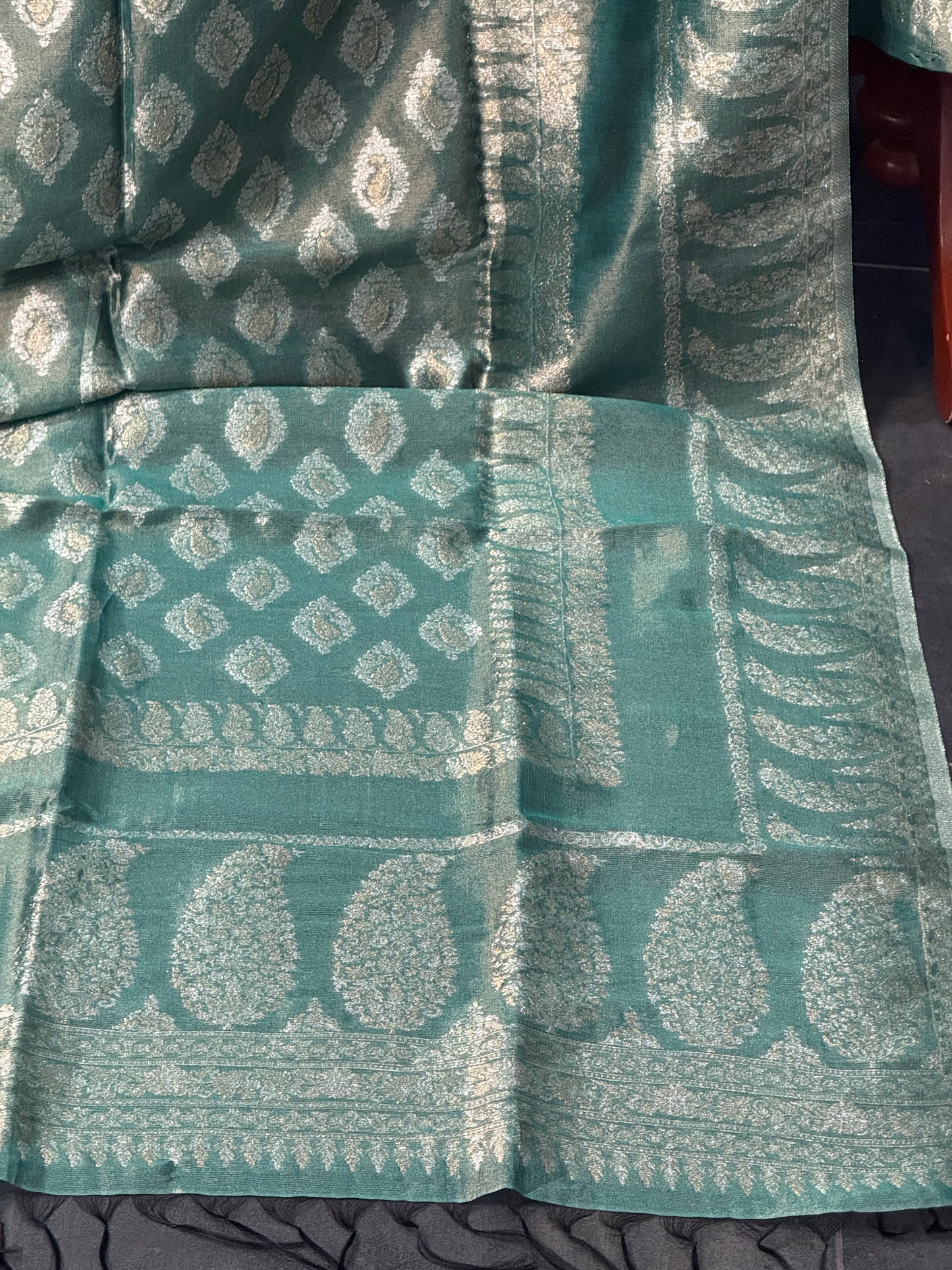 REGAL LOOM