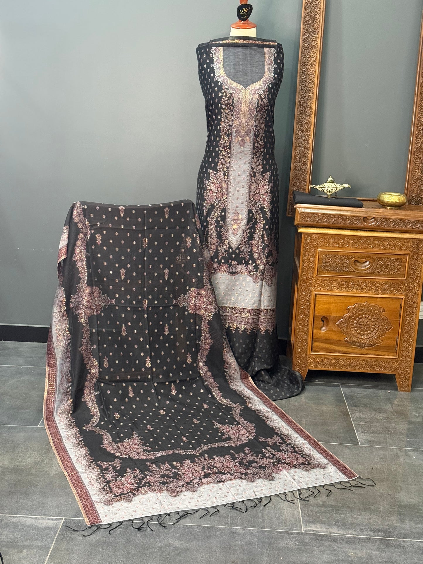 REGAL LOOM SHAHI RESHAM