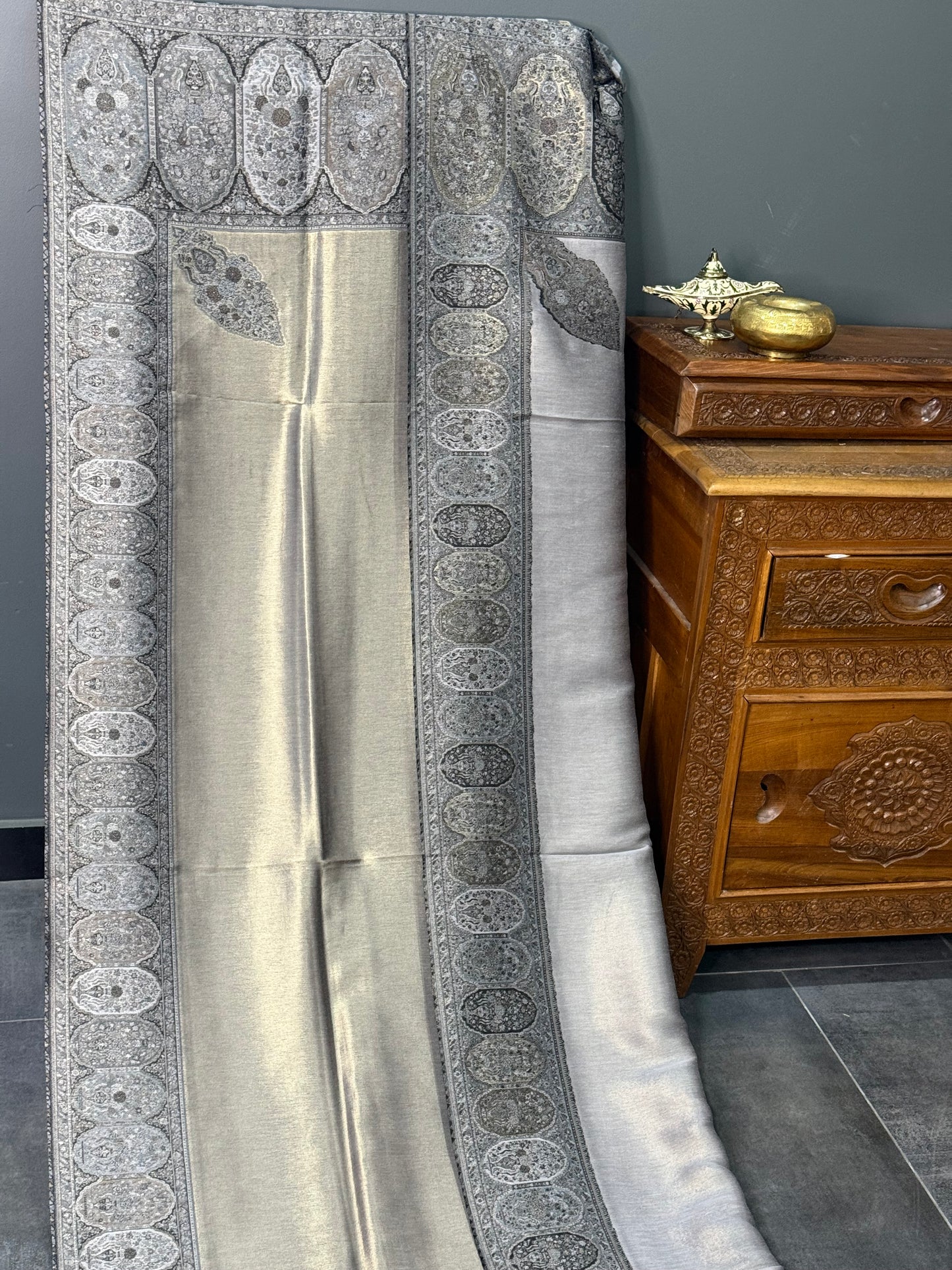 KANI PASHMINA MOON LIGHT SHAWL