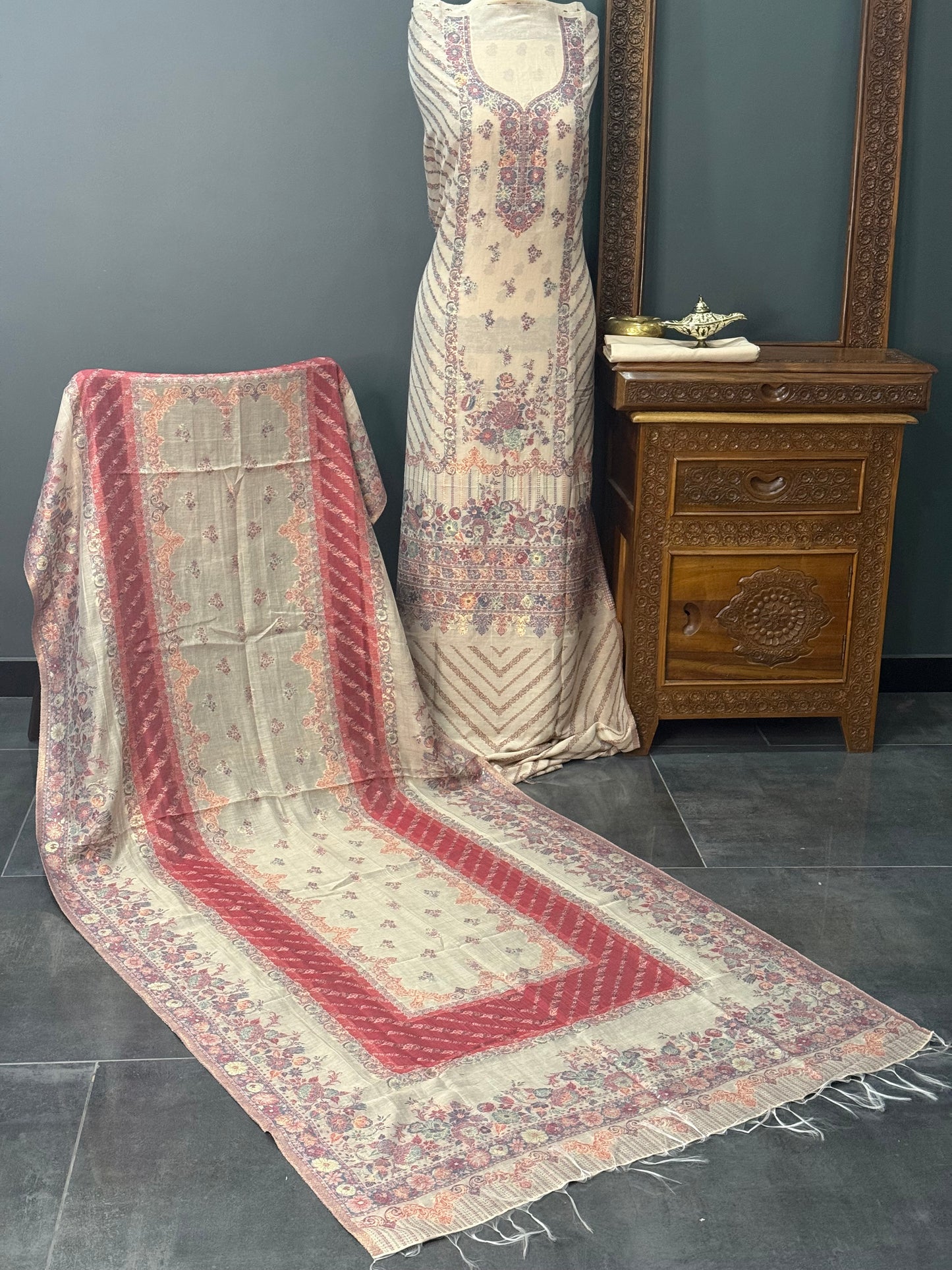 REGAL LOOM SHAHI RESHAM