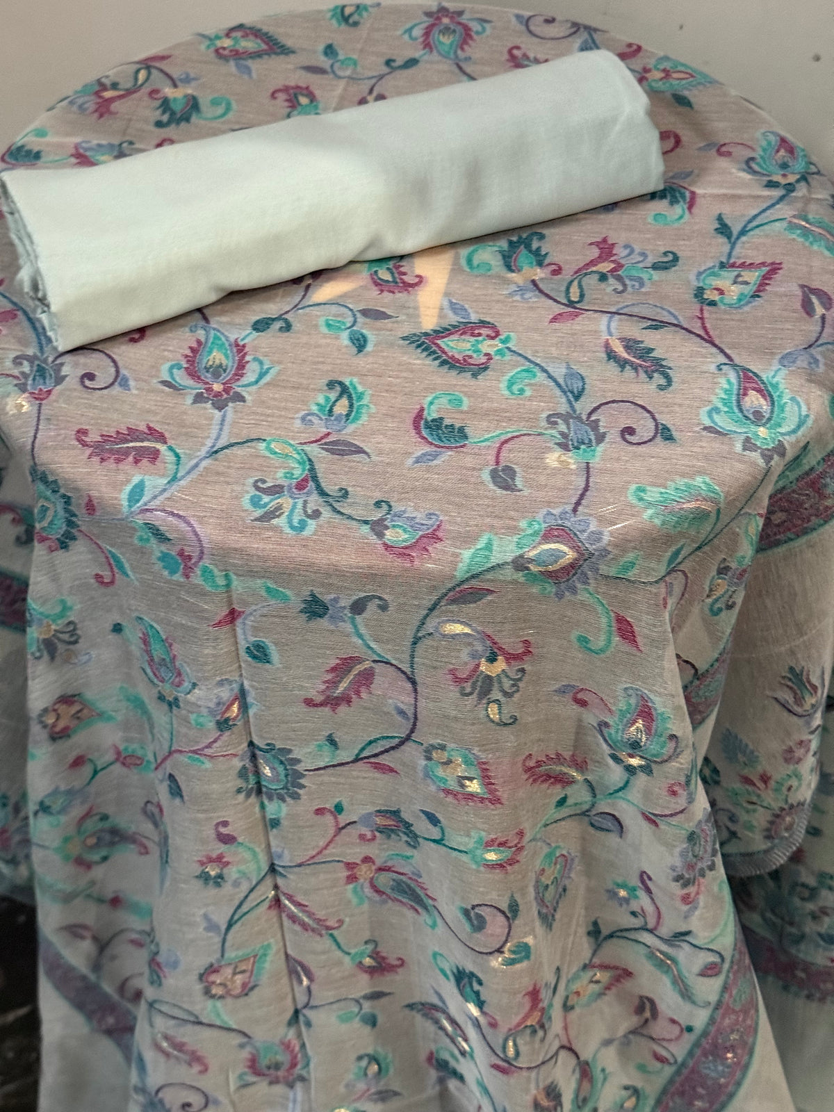 REGAL LOOM