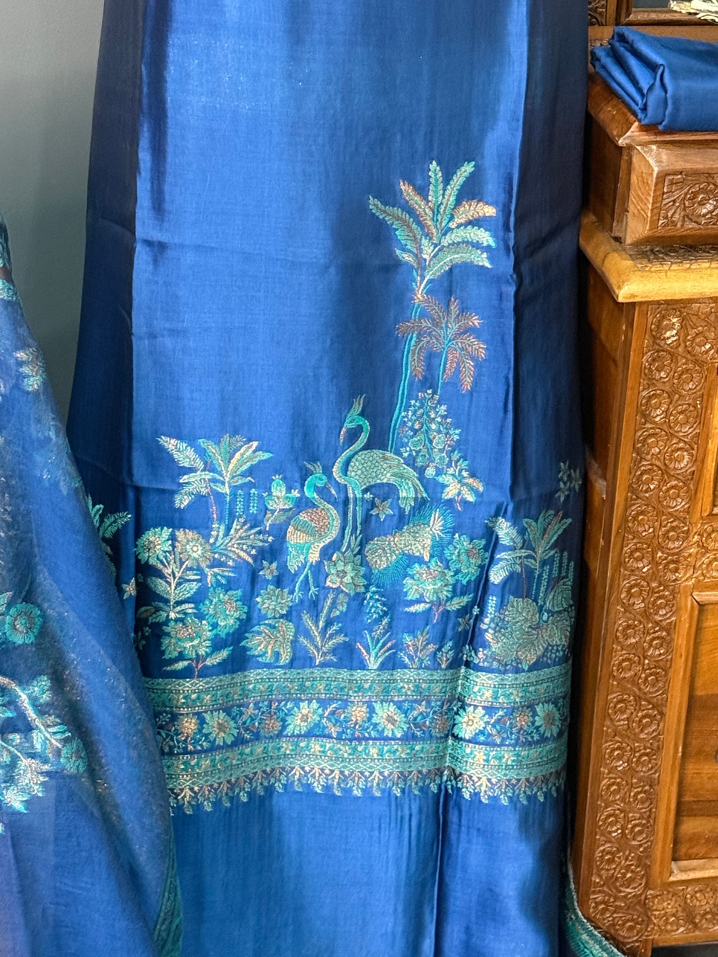 REGAL LOOM