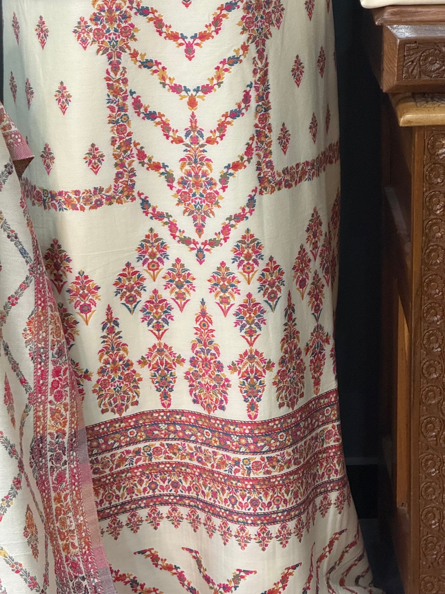KANI PASHMINA SUIT