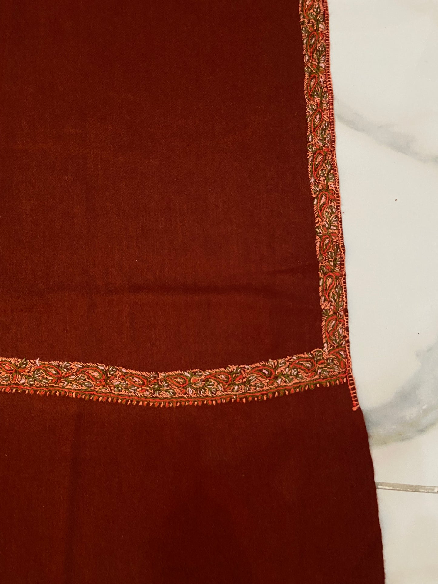 Toosh pashmina sui 4 side embroidered boarder