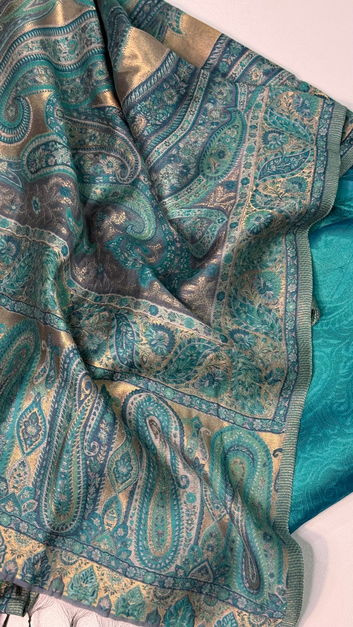 REGAL LOOM