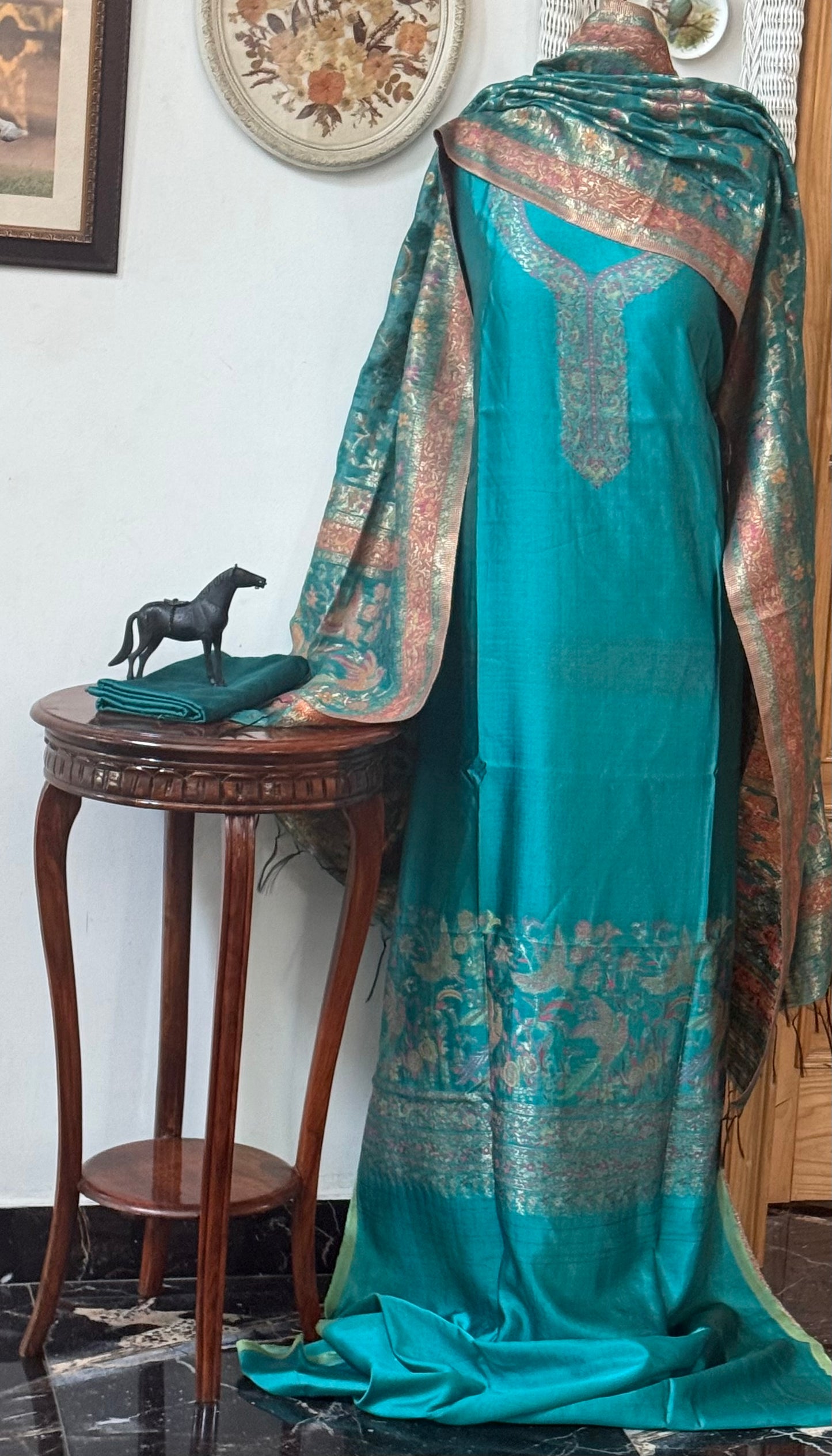 REGAL LOOM