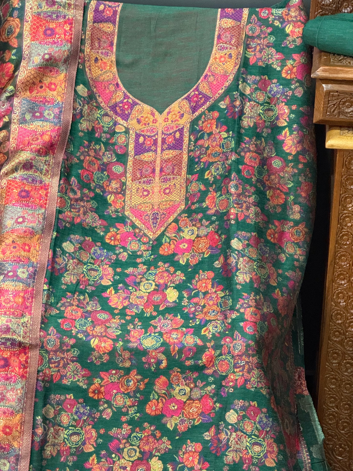 REGAL  LOOM