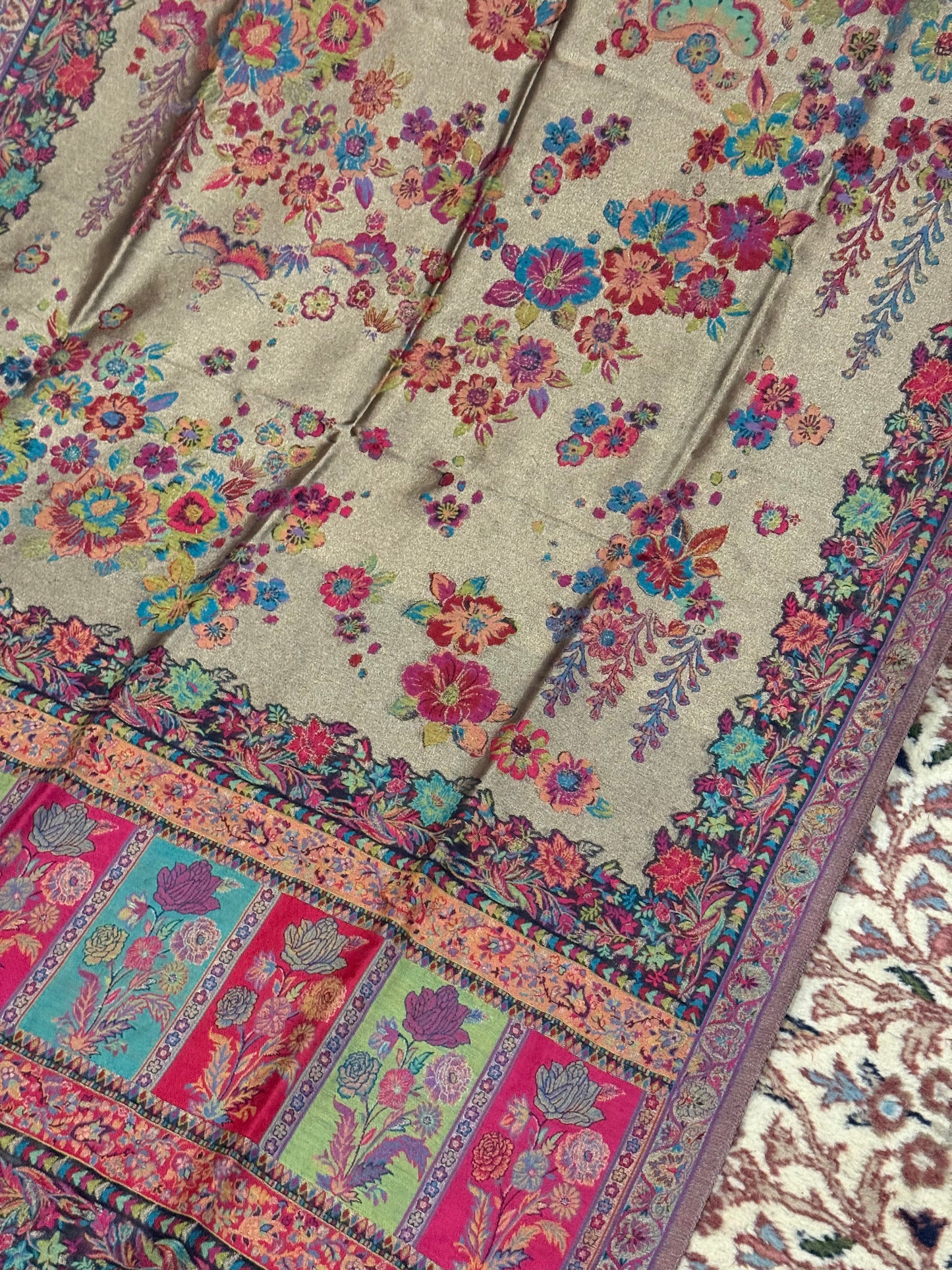 NOOR-E-KANI