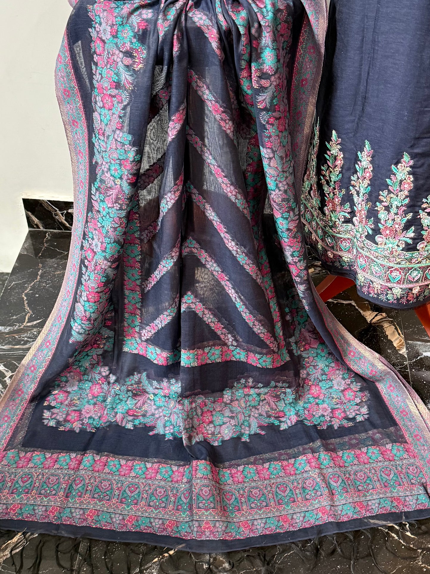 REGAL LOOM