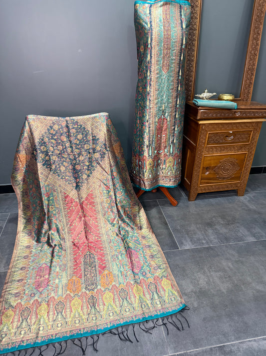 REGAL LOOM