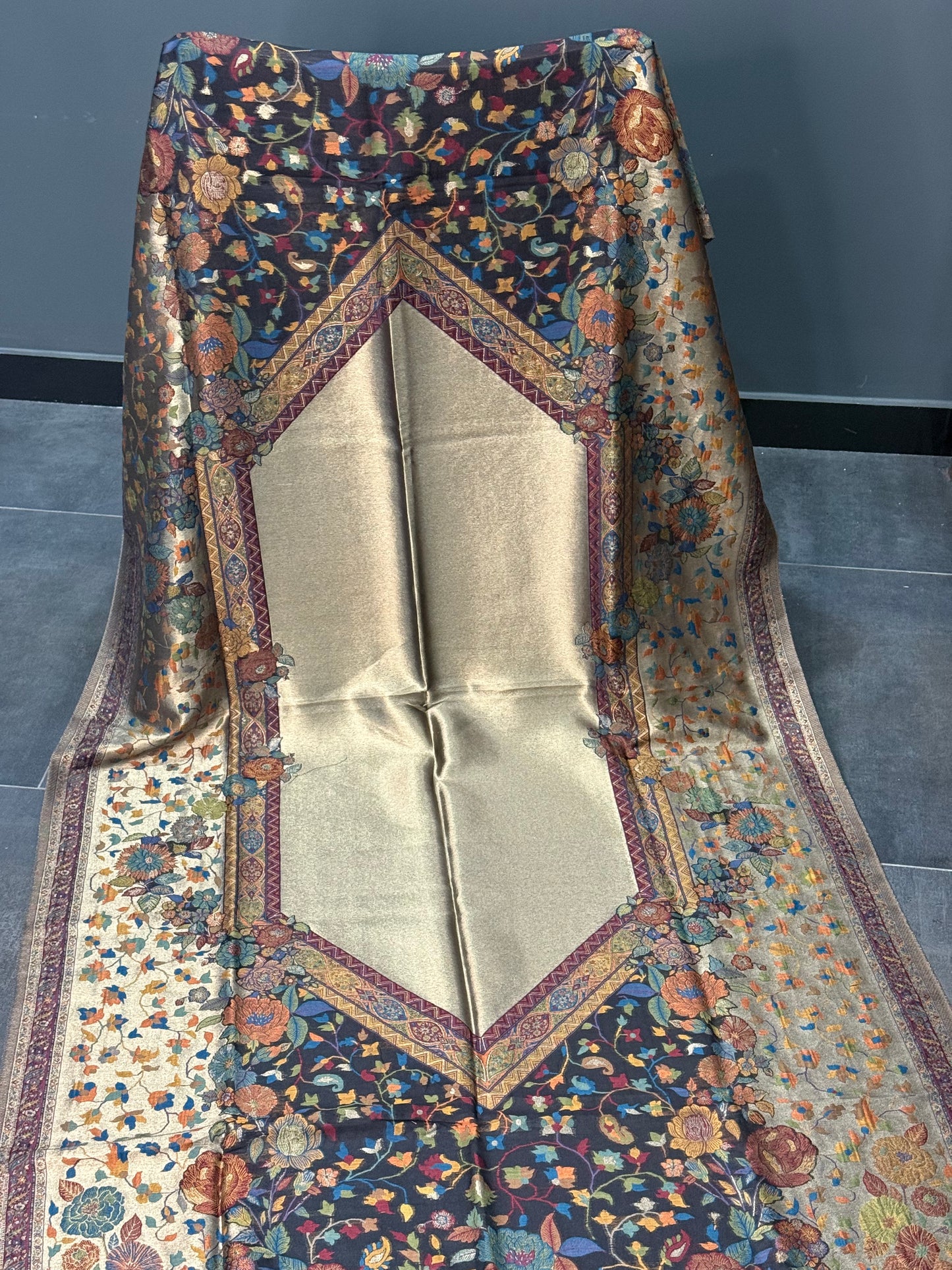 NOOR-E-KANI