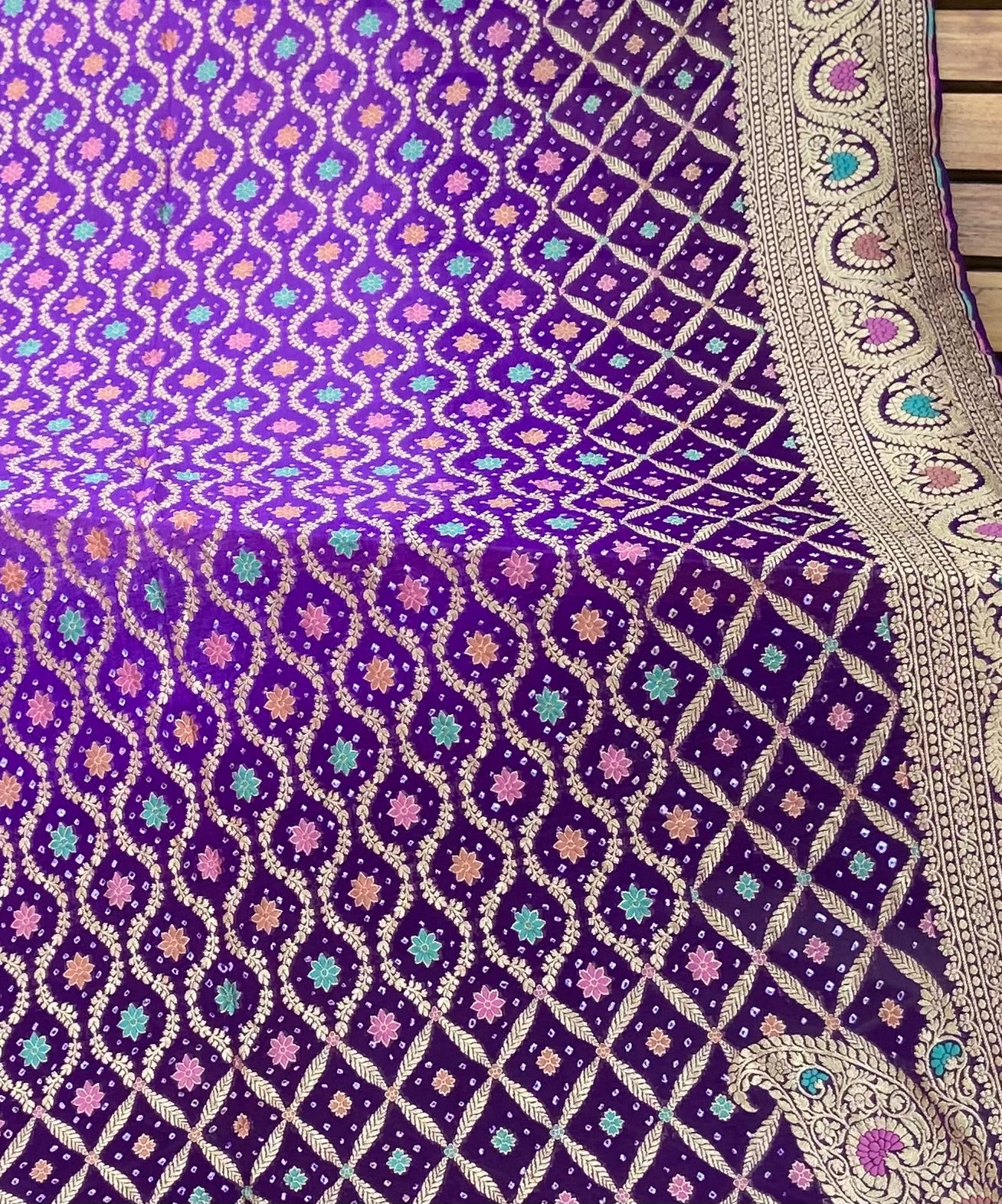 Pure Georgette neem Zari with mena kari