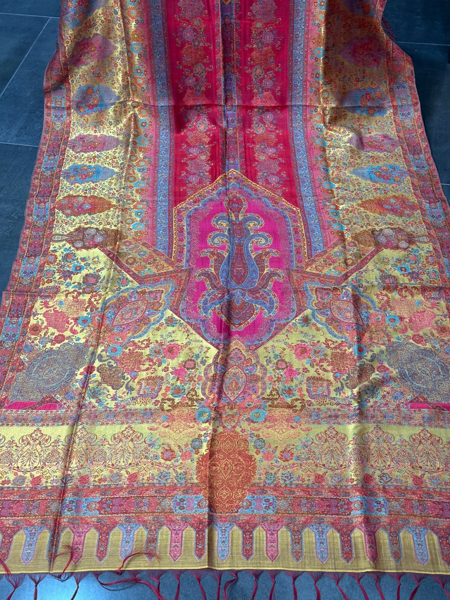 REGAL LOOM SHAHI RESHAM