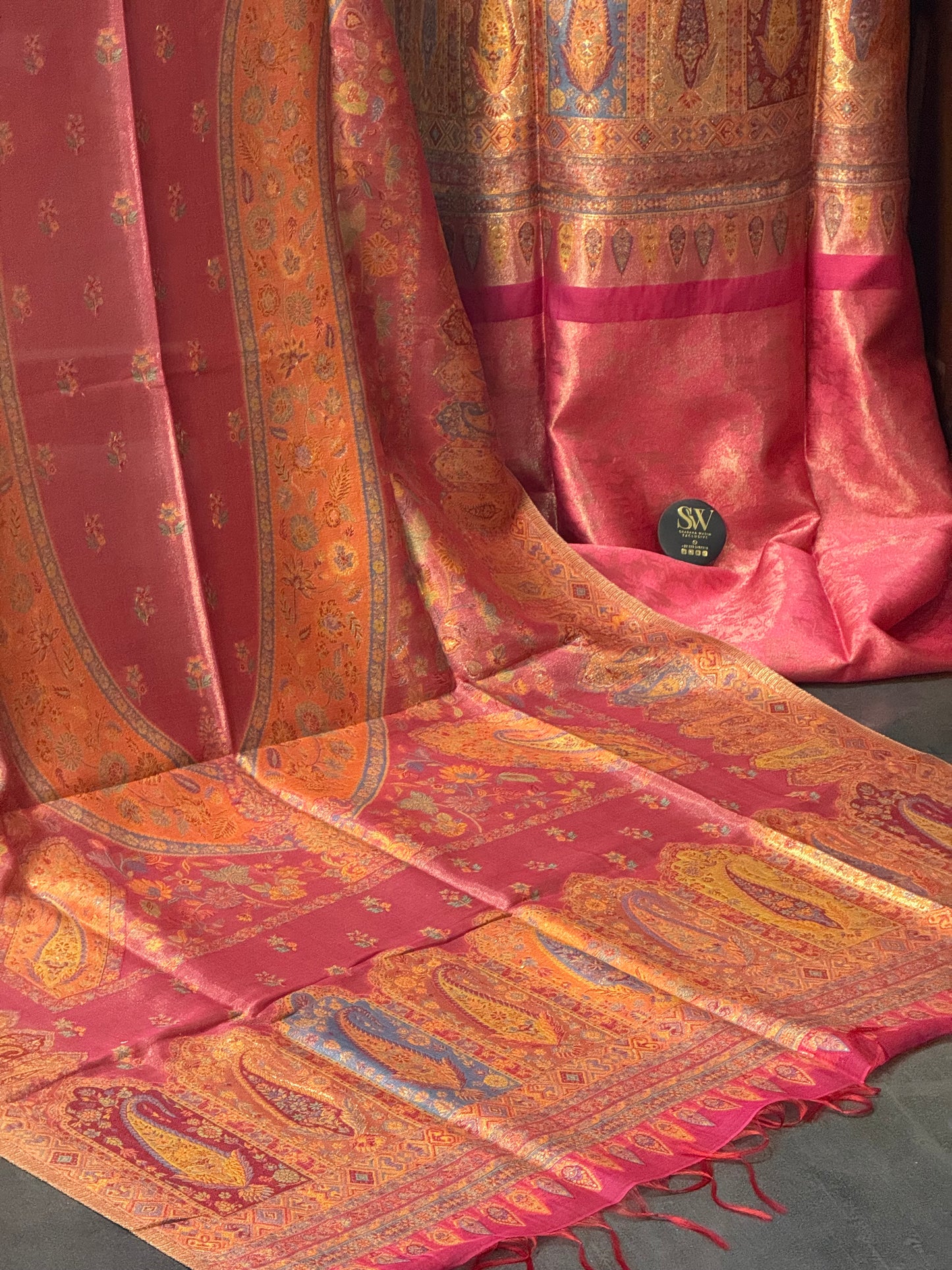 REGAL LOOM