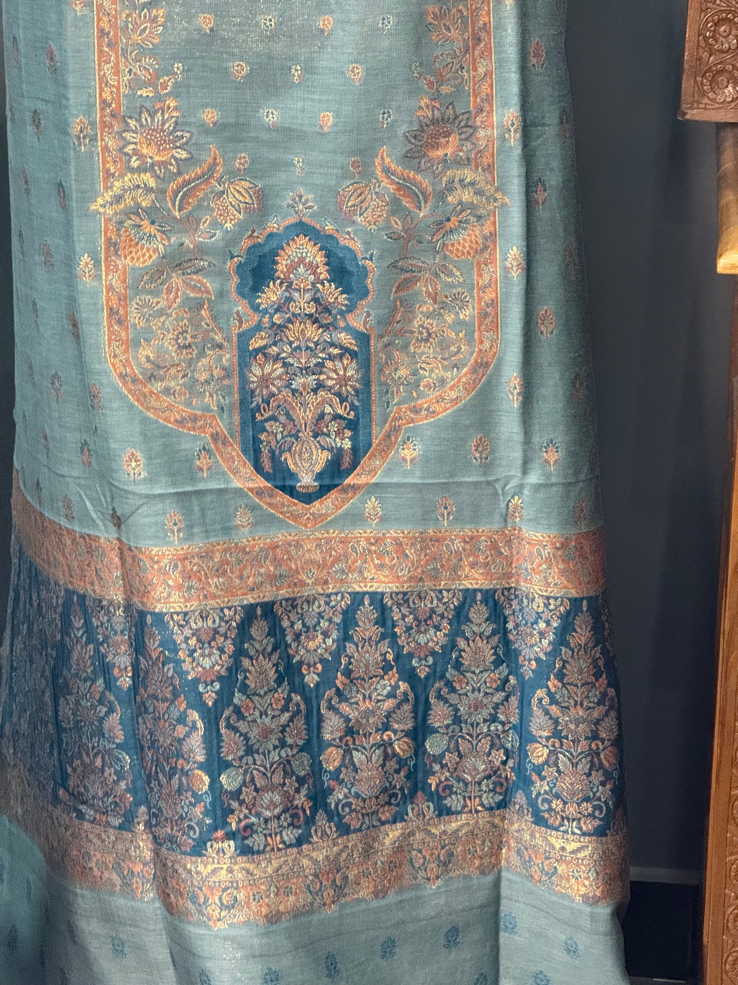 REGAL LOOM SHAHI RESHAM