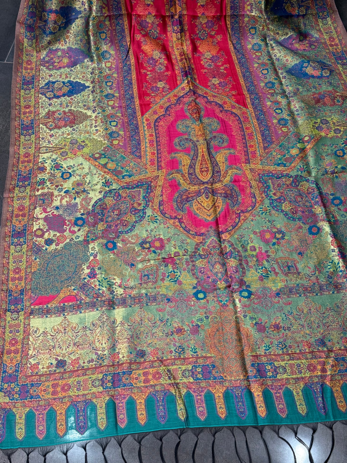 NOOR-E-KANI