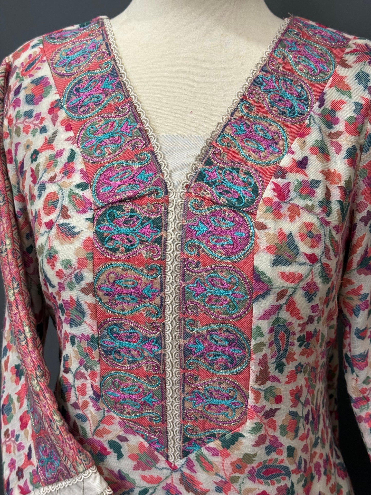 KANI PASHMINA SUIT