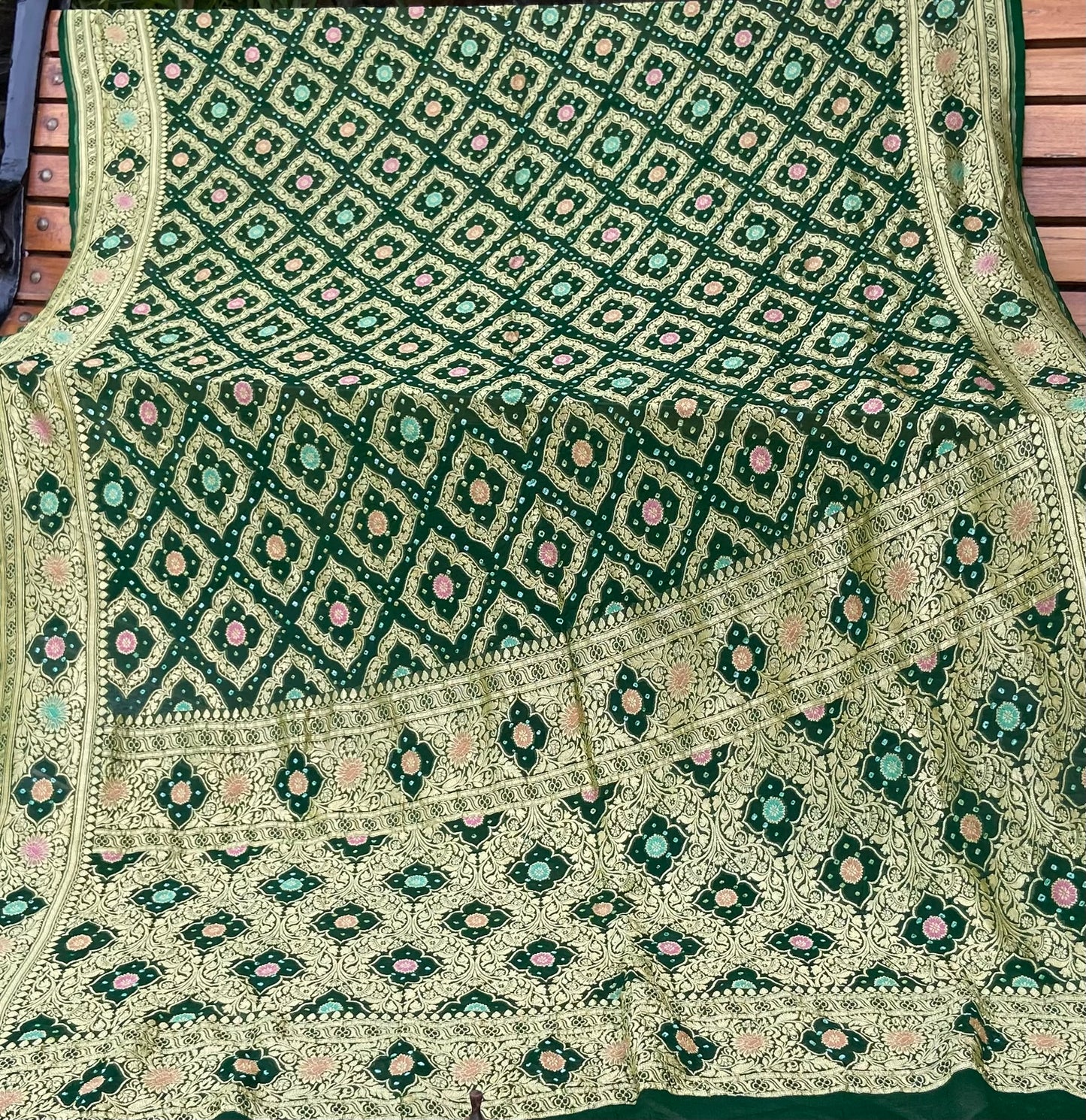 Pure Georgette neem Zari with mena kari