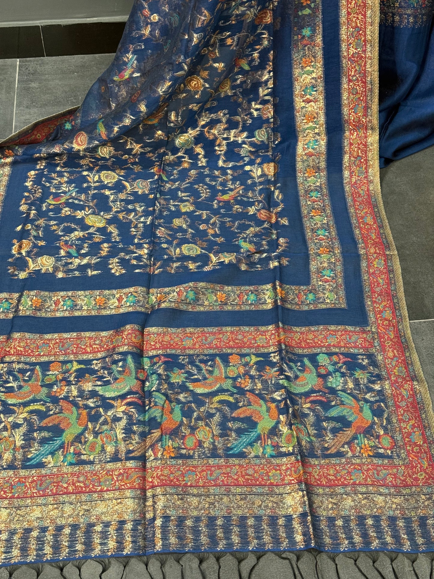 REGAL LOOM
