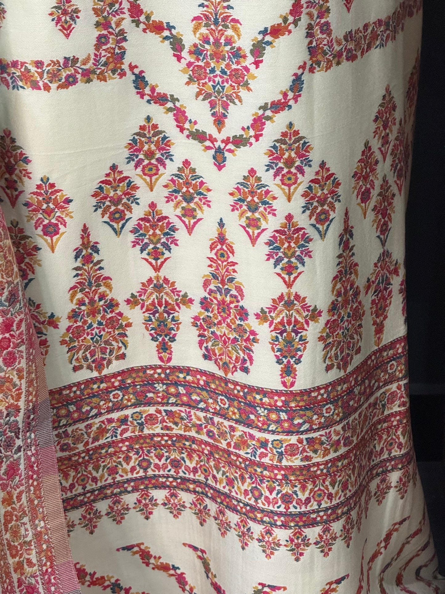 KANI PASHMINA SUIT