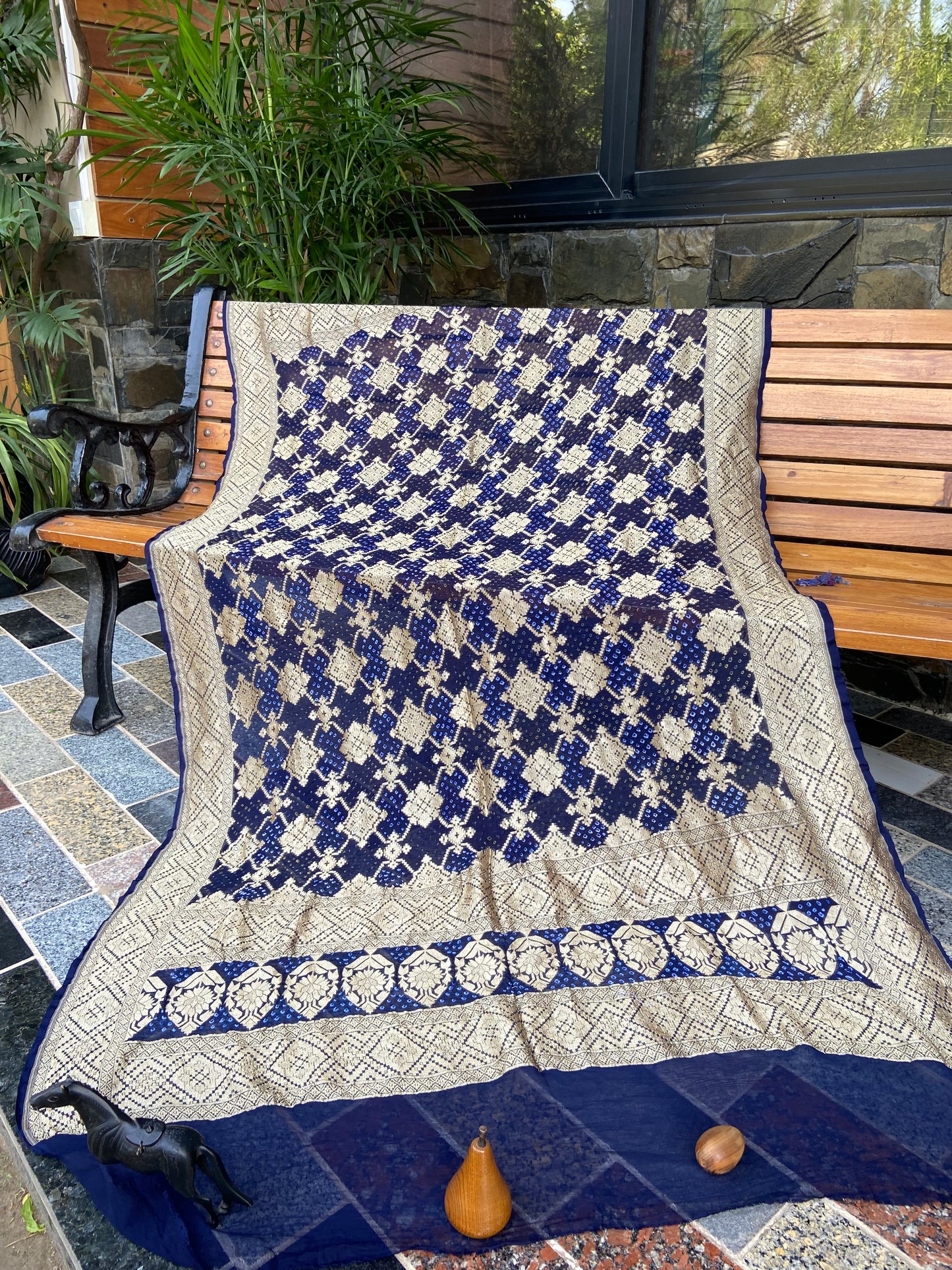 Pure Georgette neem Zari with mena kari
