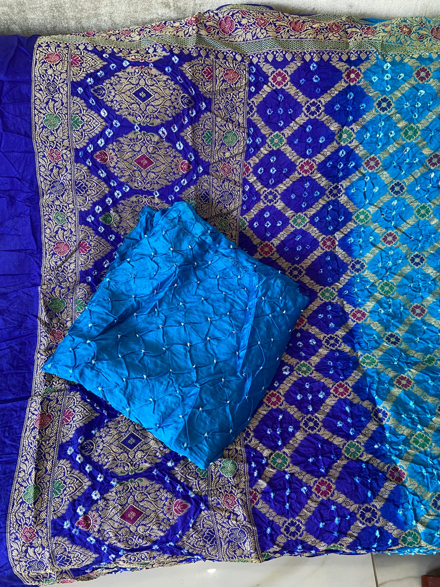 Meena Kari suits