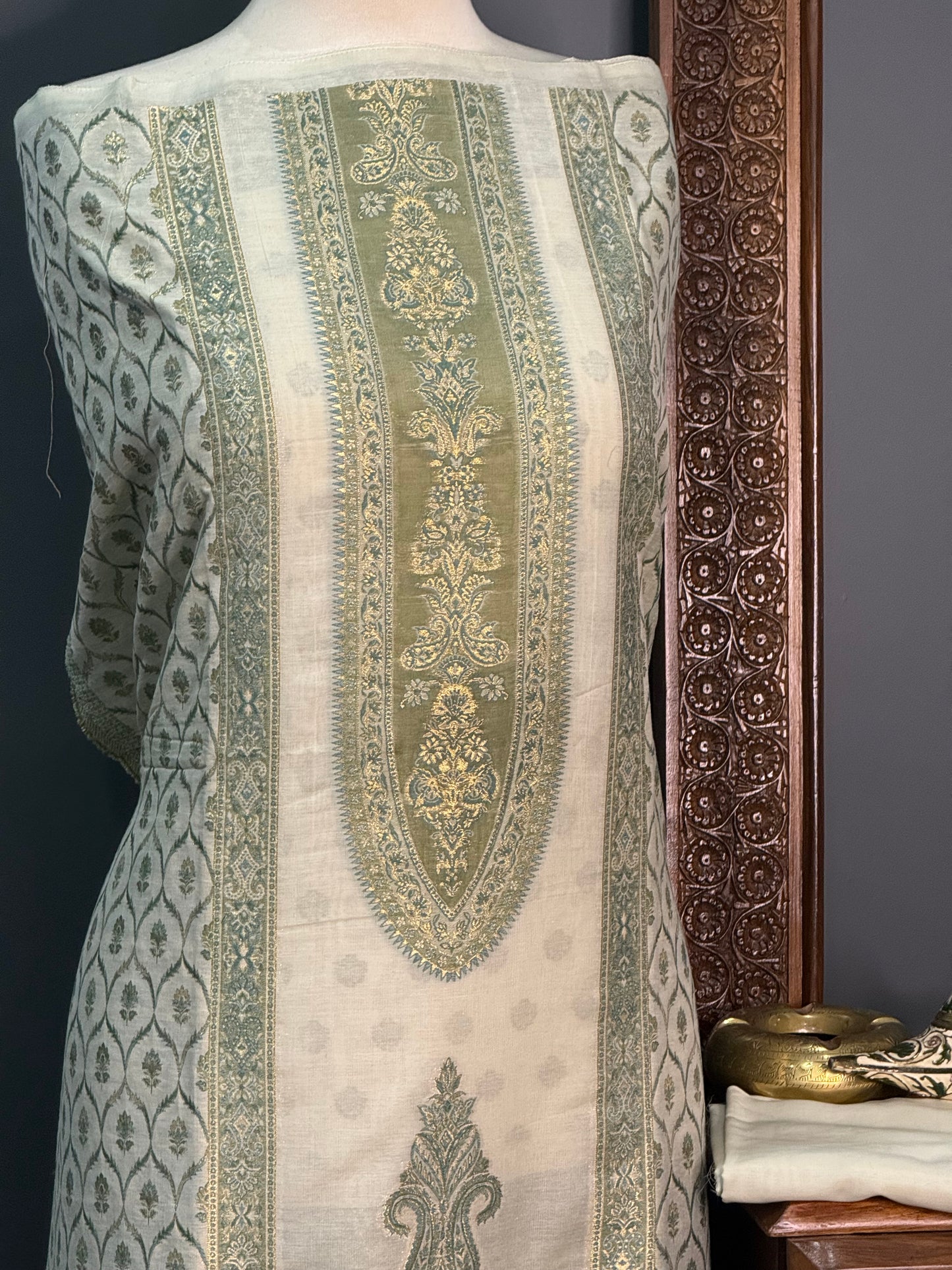 REGAL LOOM SHAHI RESHAM