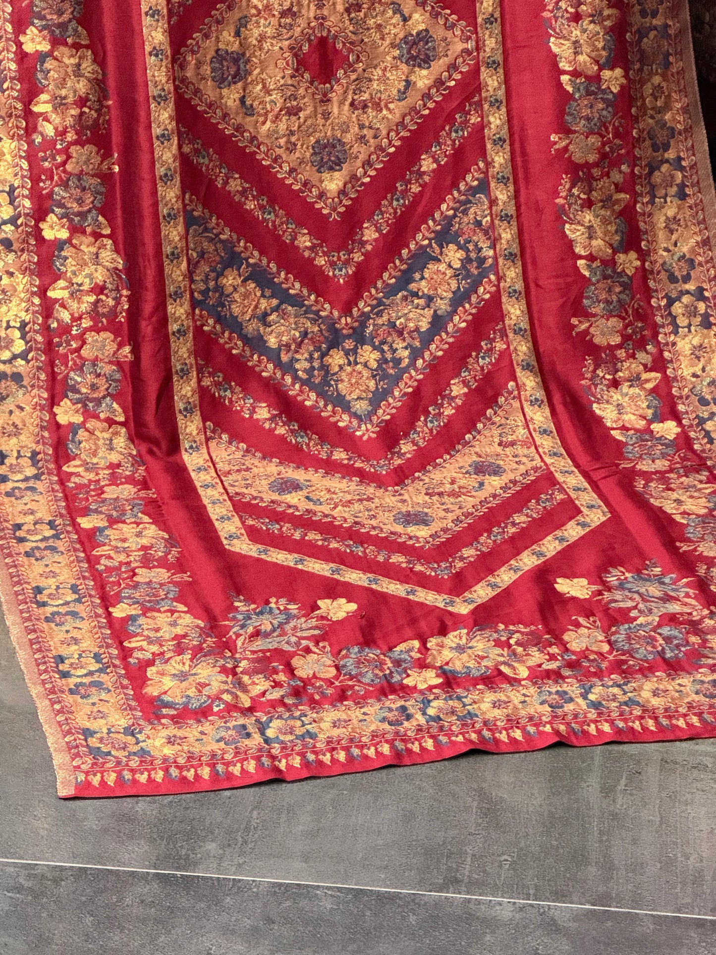 KANI PASHMINA SUIT