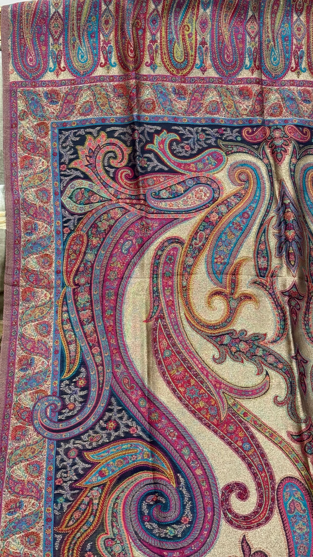 NOOR-E-KANI