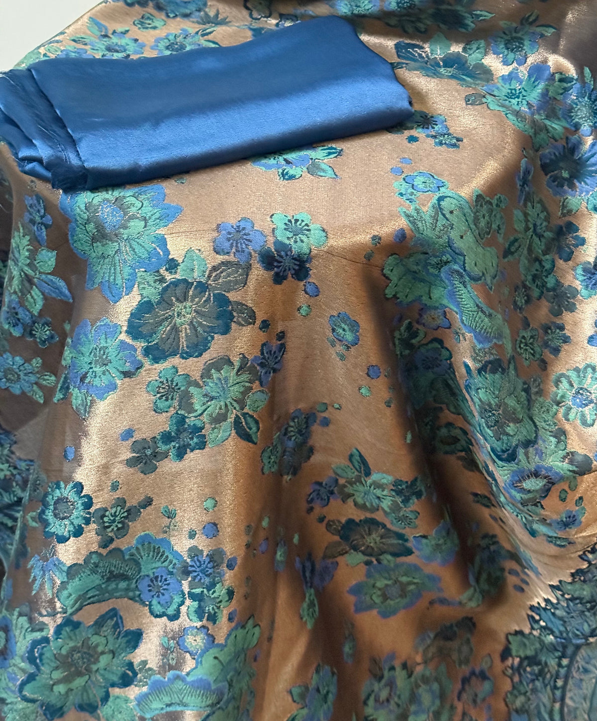REGAL LOOM
