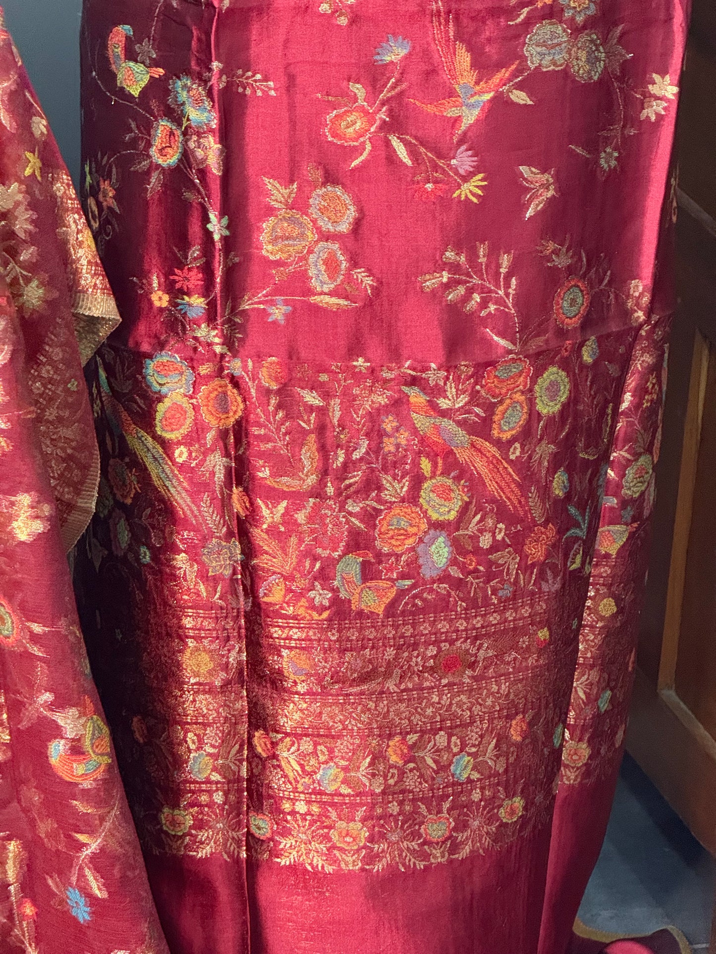 REGAL LOOM