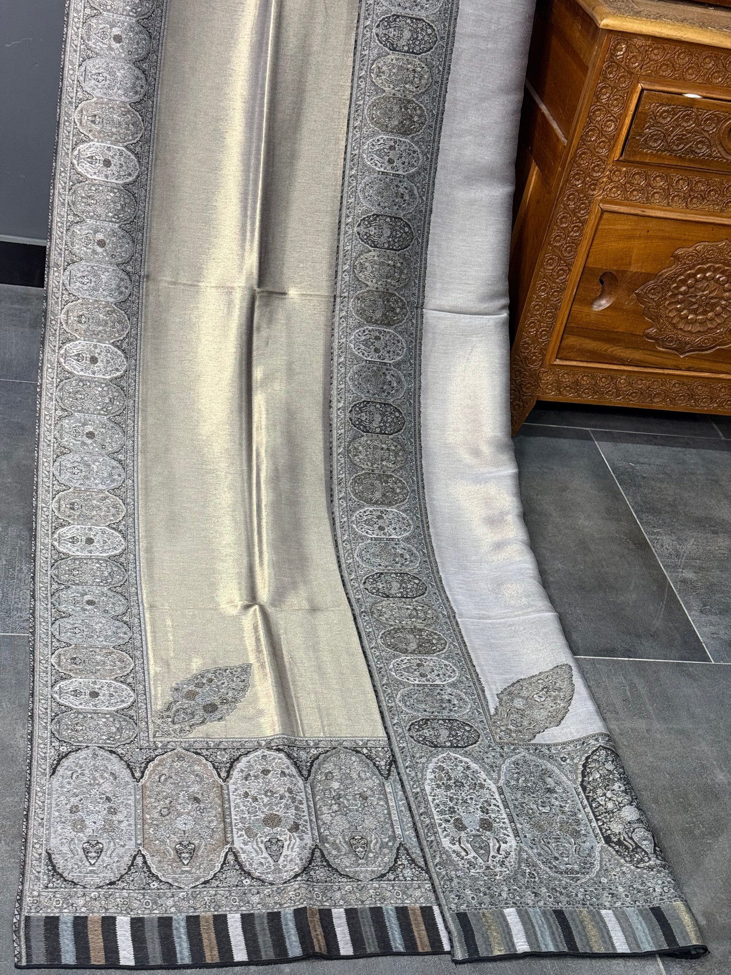 KANI PASHMINA MOON LIGHT SHAWL